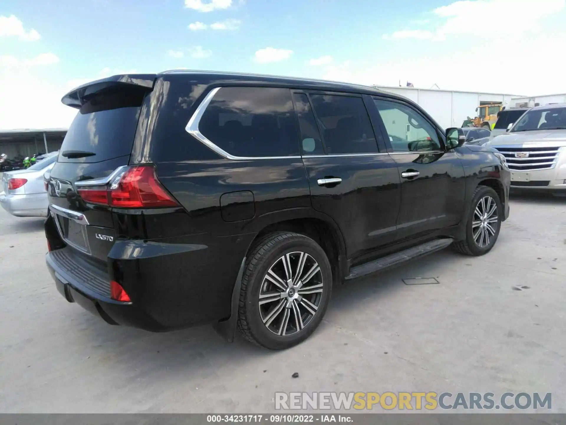 4 Photograph of a damaged car JTJHY7AXXK4287923 LEXUS LX 2019