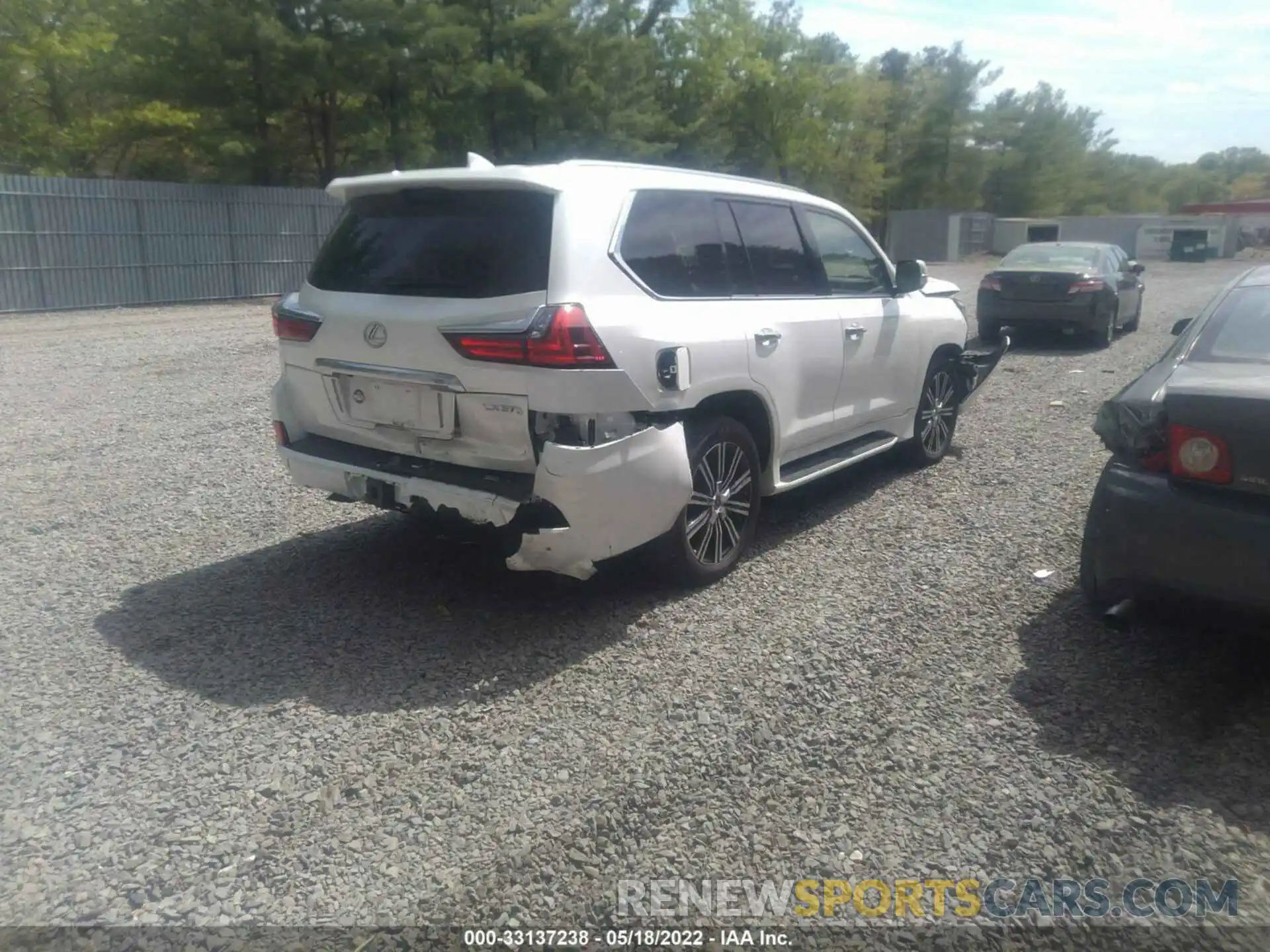 4 Фотография поврежденного автомобиля JTJDY7AX7L4317010 LEXUS LX 2020