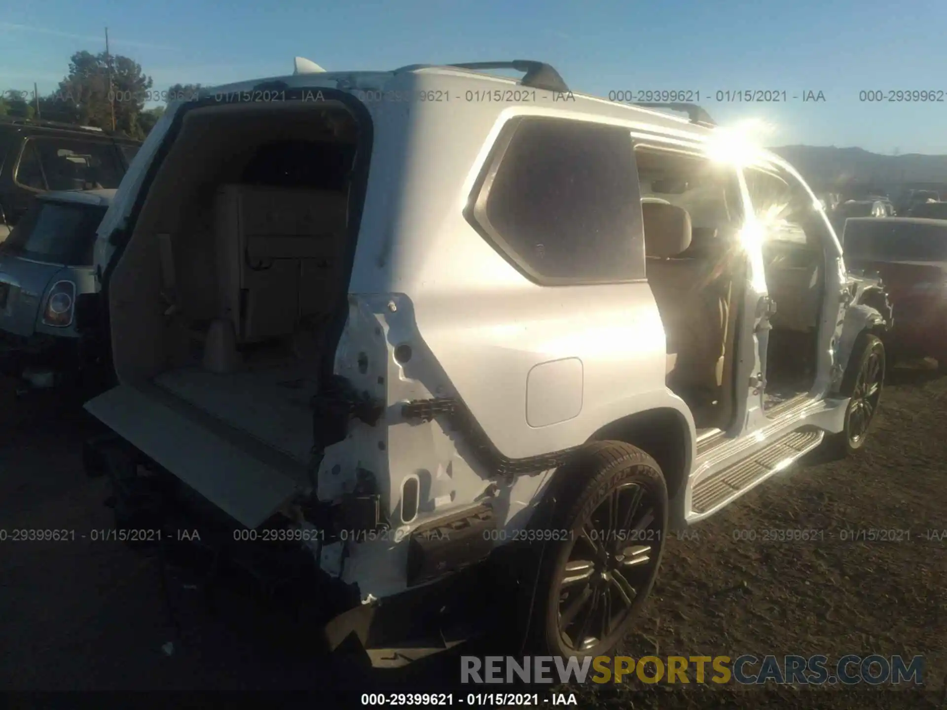 4 Фотография поврежденного автомобиля JTJDY7AX7L4318304 LEXUS LX 2020