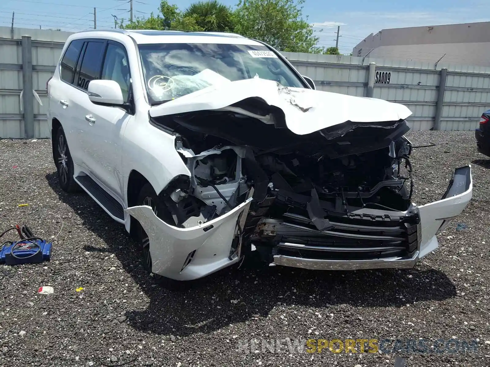 1 Photograph of a damaged car JTJHY7AX0K4309539 LEXUS LX570 2019