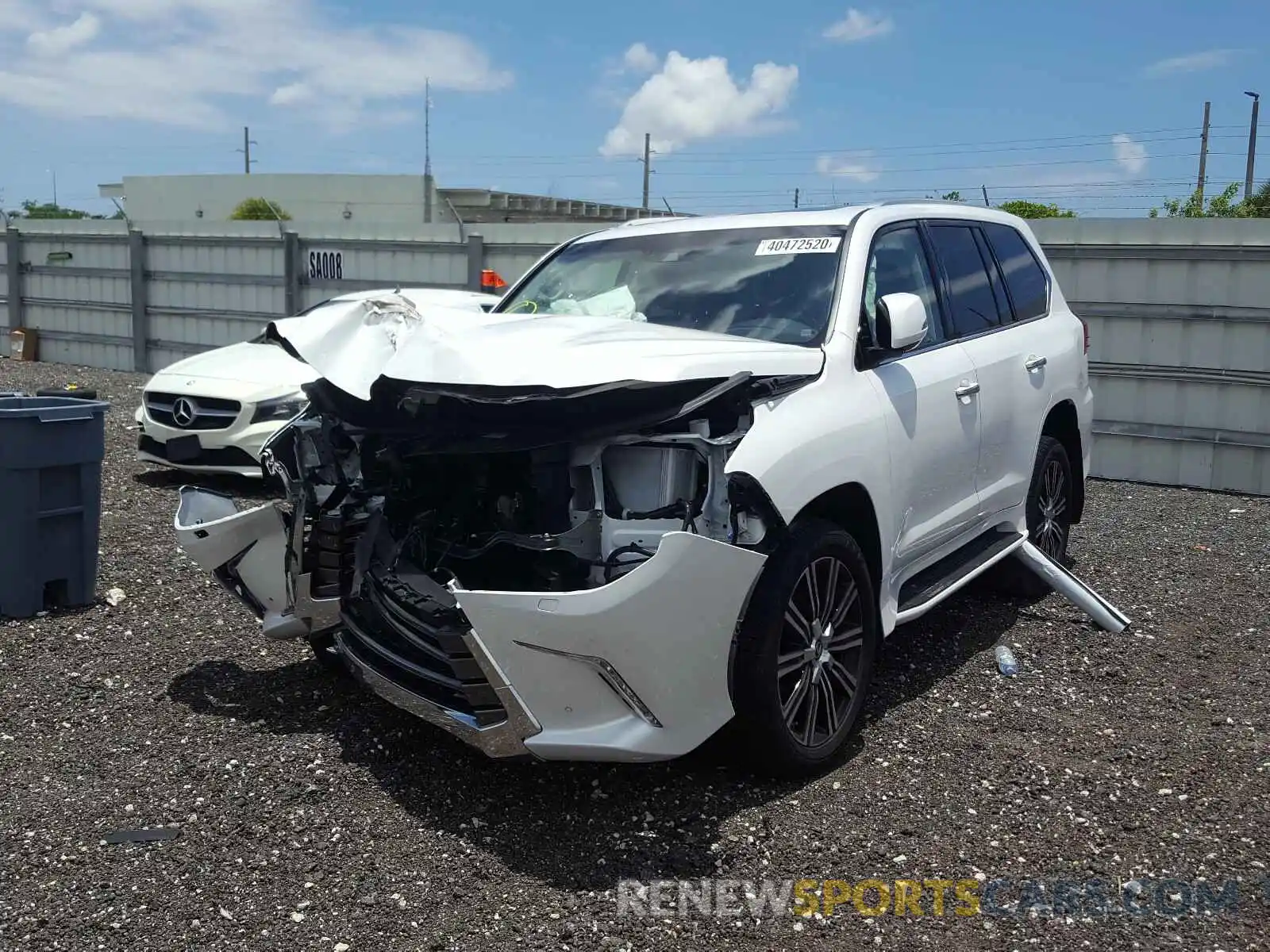 2 Фотография поврежденного автомобиля JTJHY7AX0K4309539 LEXUS LX570 2019