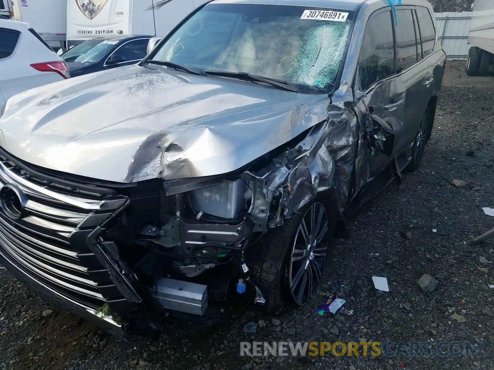9 Фотография поврежденного автомобиля JTJHY7AX4K4294933 LEXUS LX570 2019