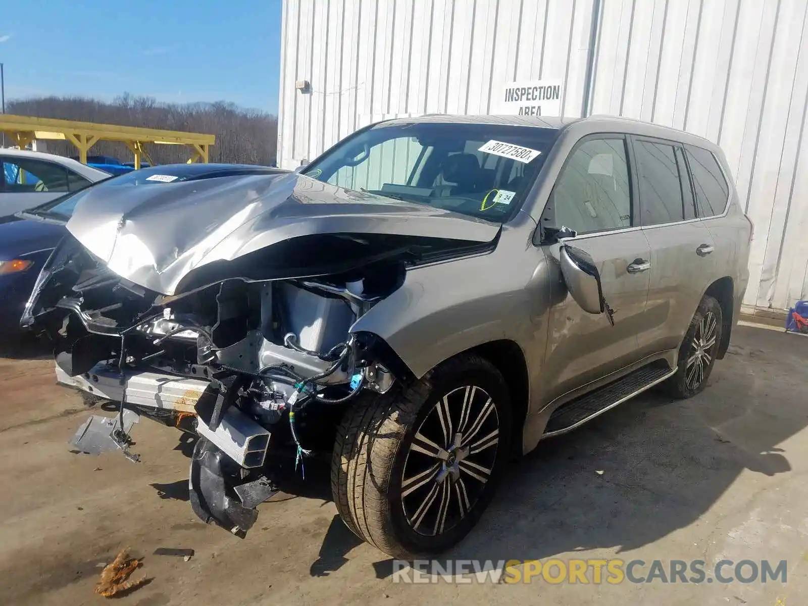 2 Фотография поврежденного автомобиля JTJHY7AX4K4308216 LEXUS LX570 2019