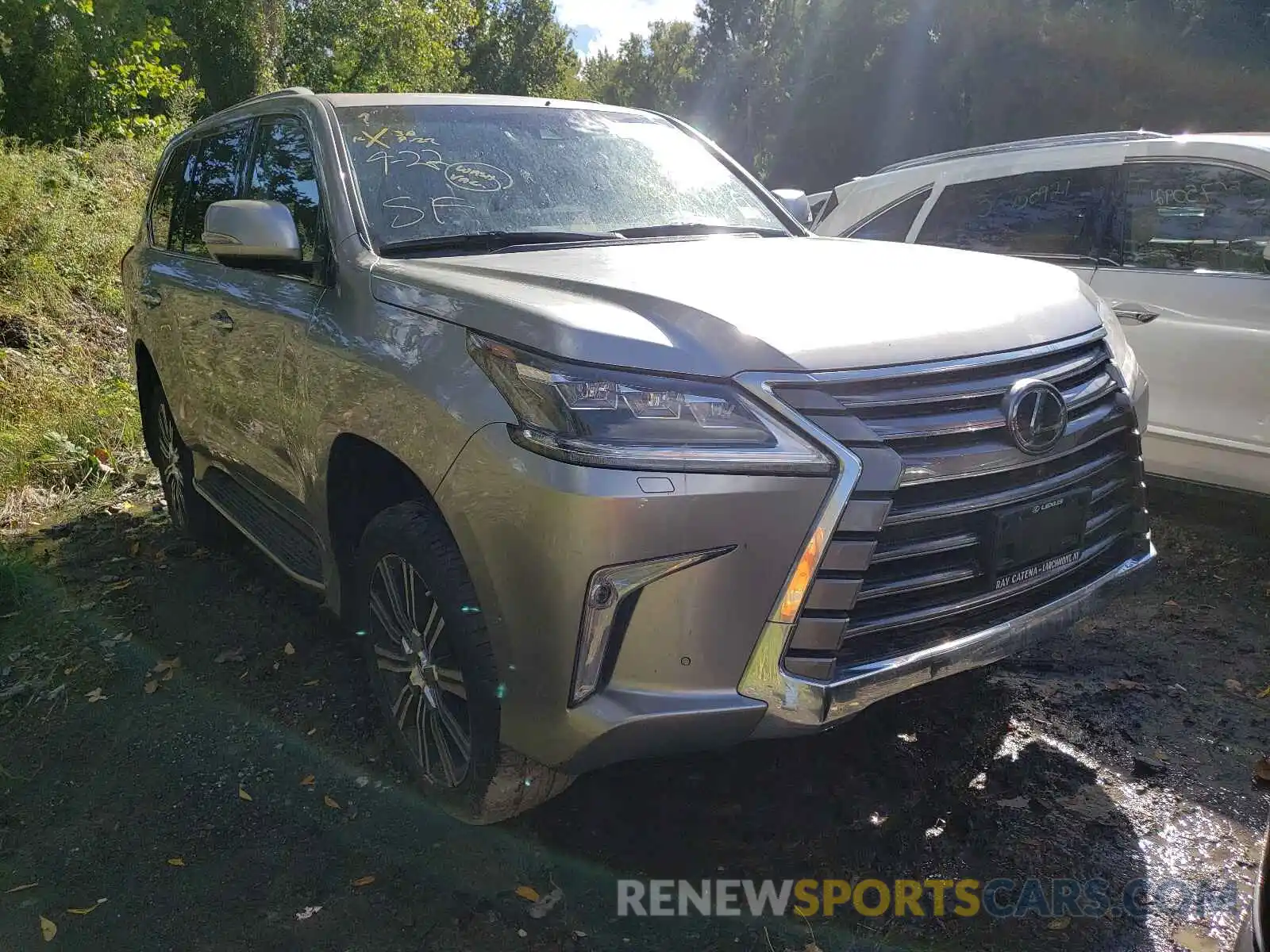 1 Photograph of a damaged car JTJHY7AX7K4294280 LEXUS LX570 2019