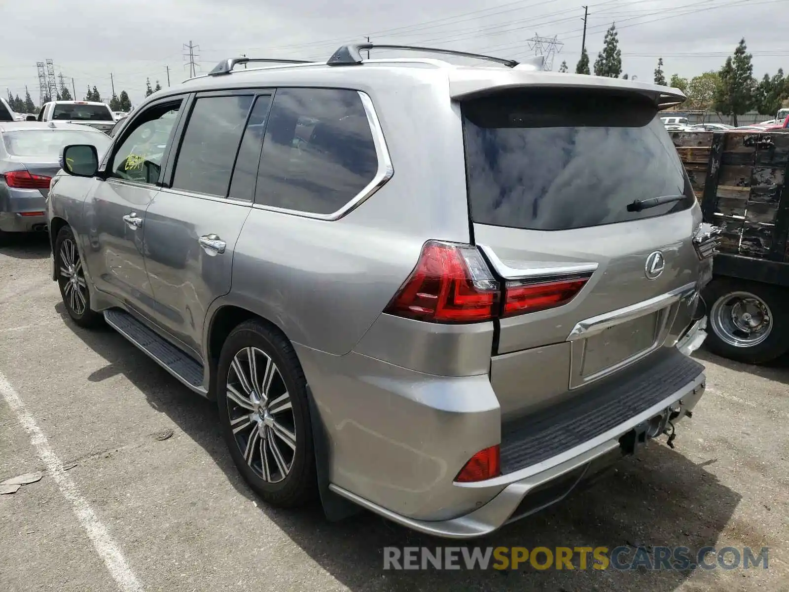 3 Photograph of a damaged car JTJDY7AX6L4317516 LEXUS LX570 2020