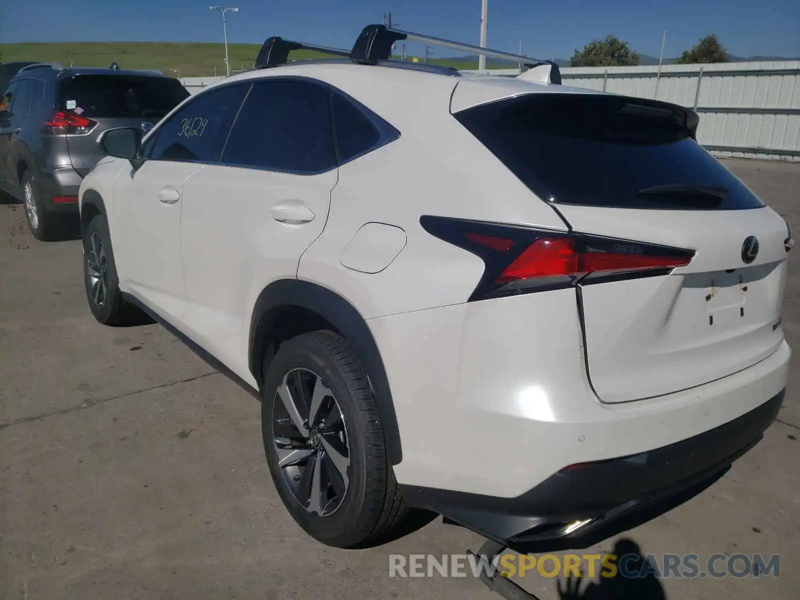 3 Фотография поврежденного автомобиля JTJBARBZ2K2188112 LEXUS NX 2019