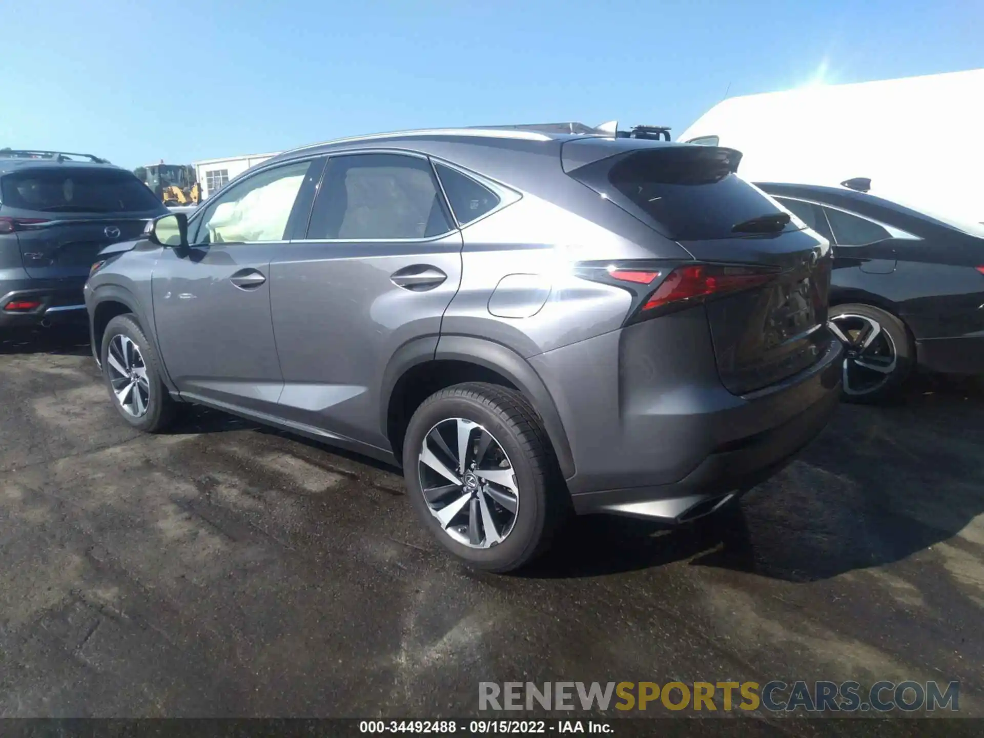 3 Фотография поврежденного автомобиля JTJBARBZ9K2188852 LEXUS NX 2019