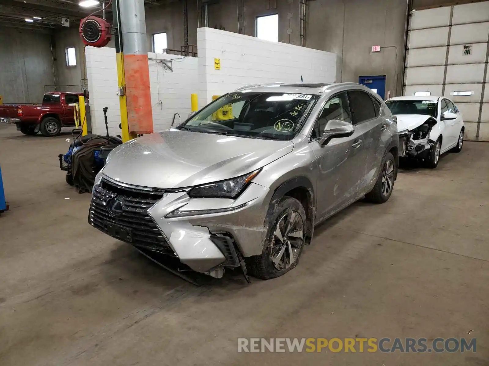 2 Фотография поврежденного автомобиля JTJBJRBZ6K2104017 LEXUS NX 2019