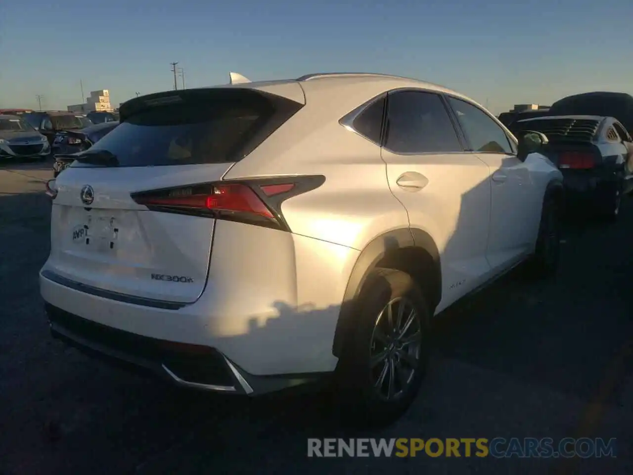 4 Фотография поврежденного автомобиля JTJBJRBZ9K2096138 LEXUS NX 2019