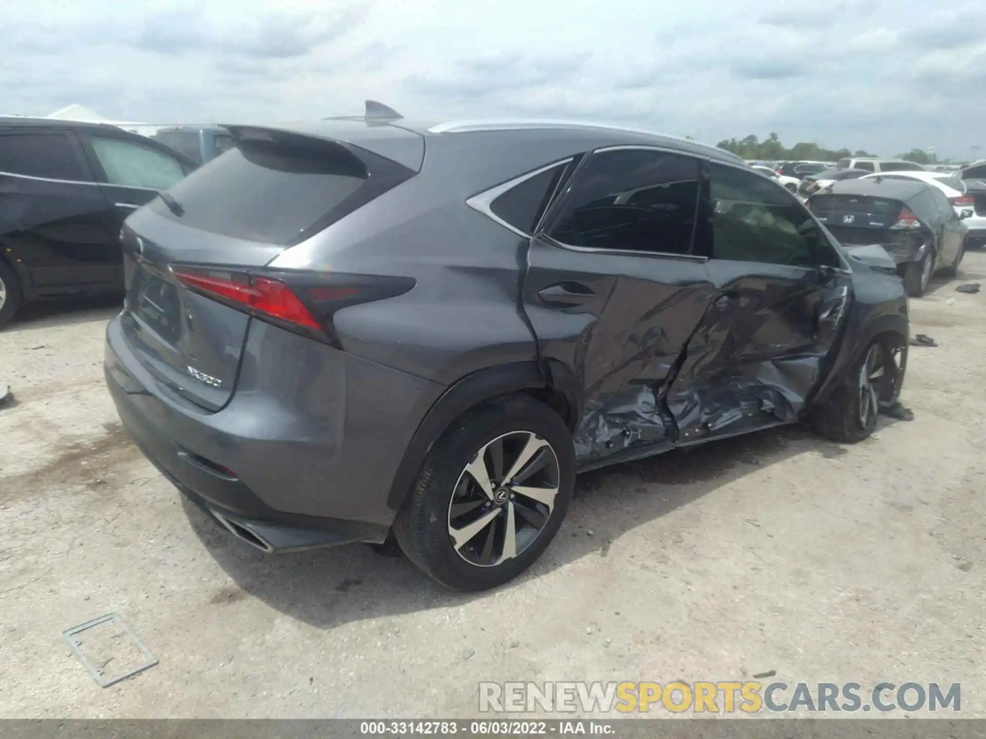 4 Фотография поврежденного автомобиля JTJYARBZ0K2129456 LEXUS NX 2019