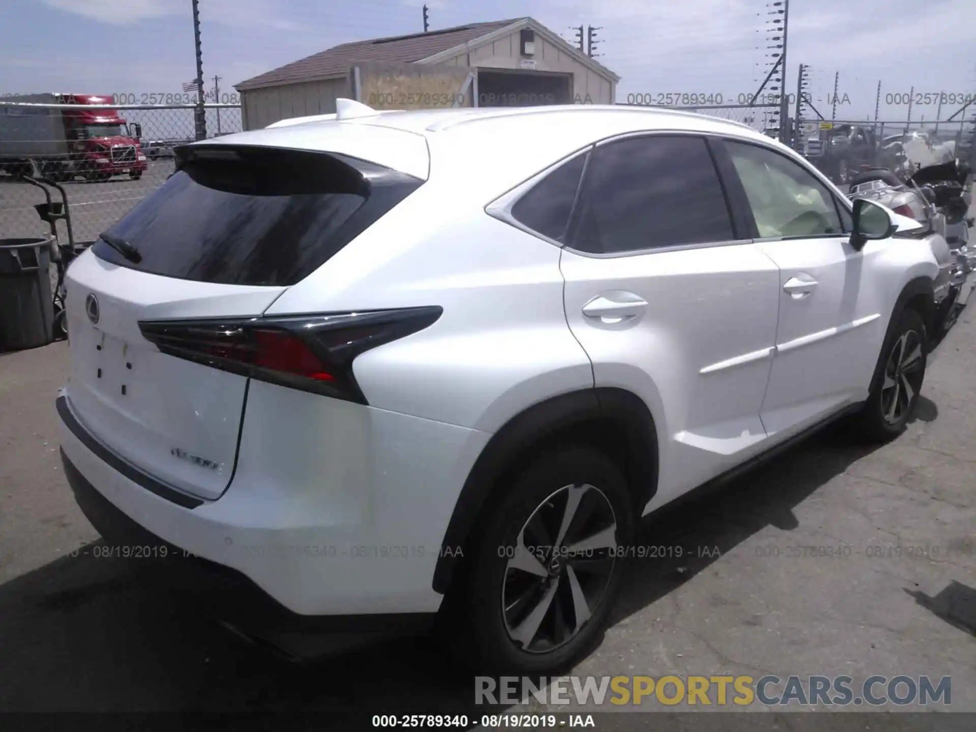 4 Фотография поврежденного автомобиля JTJYARBZ0K2132485 LEXUS NX 2019