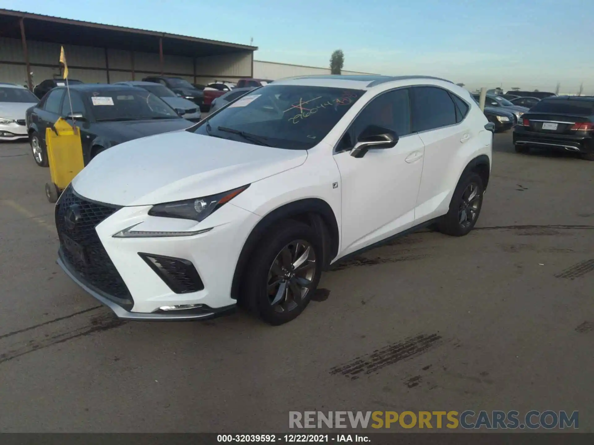 2 Фотография поврежденного автомобиля JTJYARBZ1K2150509 LEXUS NX 2019