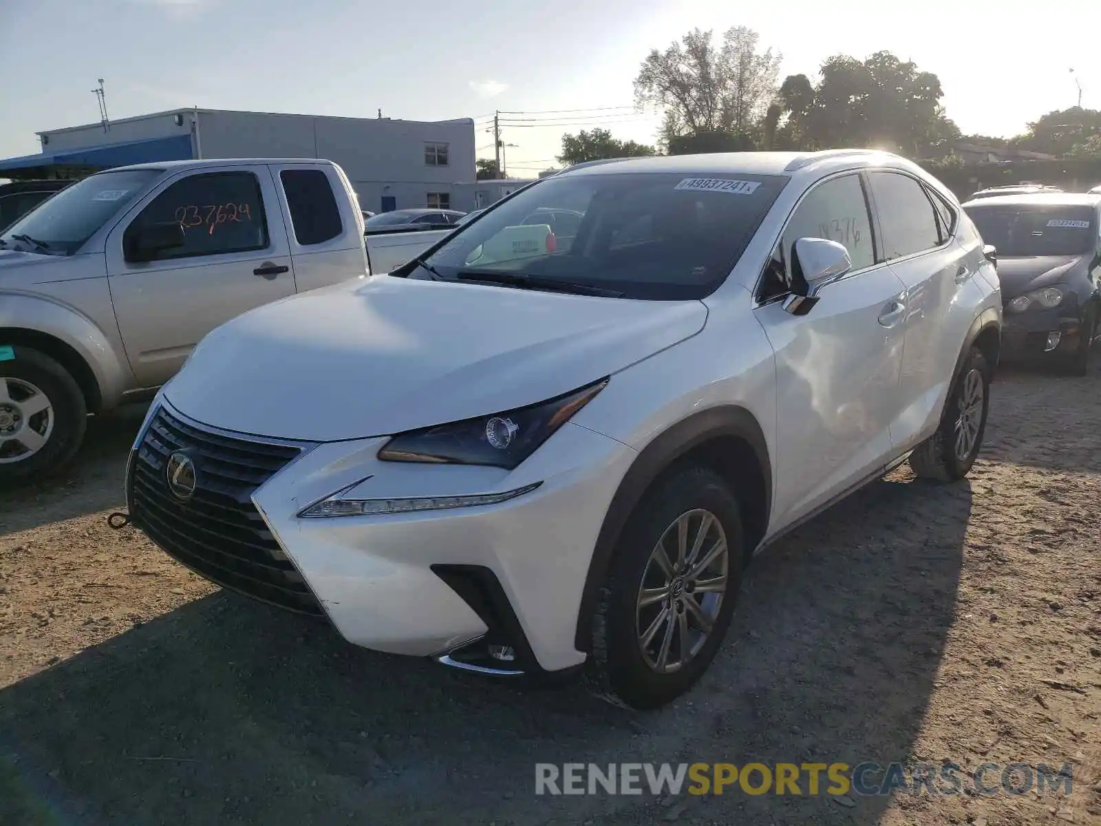 2 Фотография поврежденного автомобиля JTJYARBZ1K2157850 LEXUS NX 2019