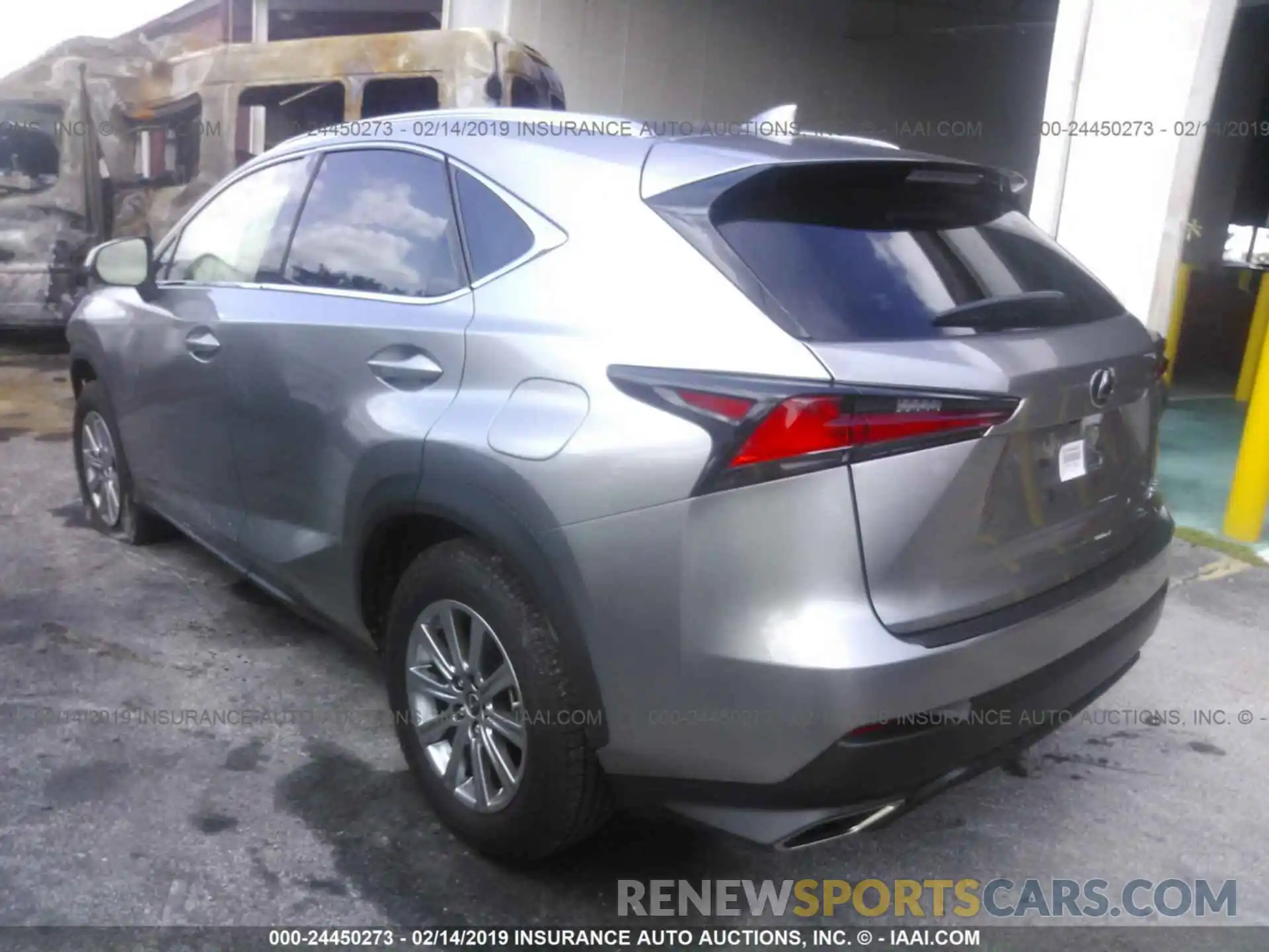 3 Фотография поврежденного автомобиля JTJYARBZ2K2133685 LEXUS NX 2019