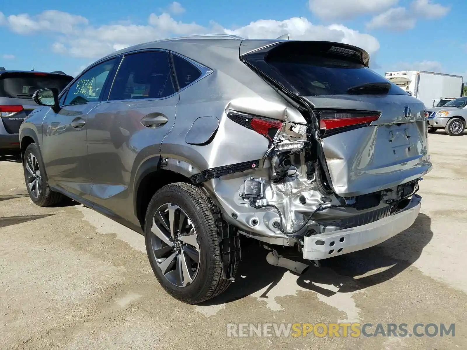 3 Фотография поврежденного автомобиля JTJYARBZ2K2141401 LEXUS NX 2019