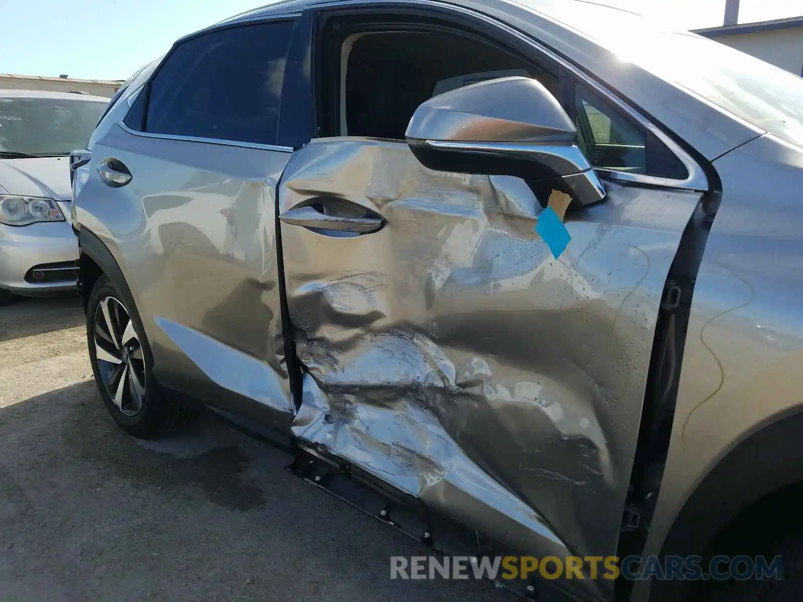 9 Фотография поврежденного автомобиля JTJYARBZ2K2141401 LEXUS NX 2019