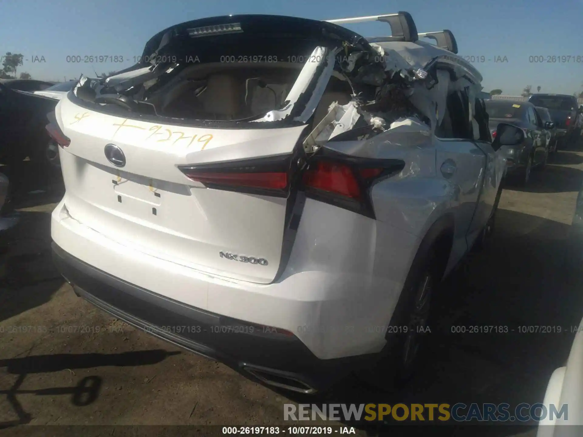 4 Фотография поврежденного автомобиля JTJYARBZ2K2150440 LEXUS NX 2019