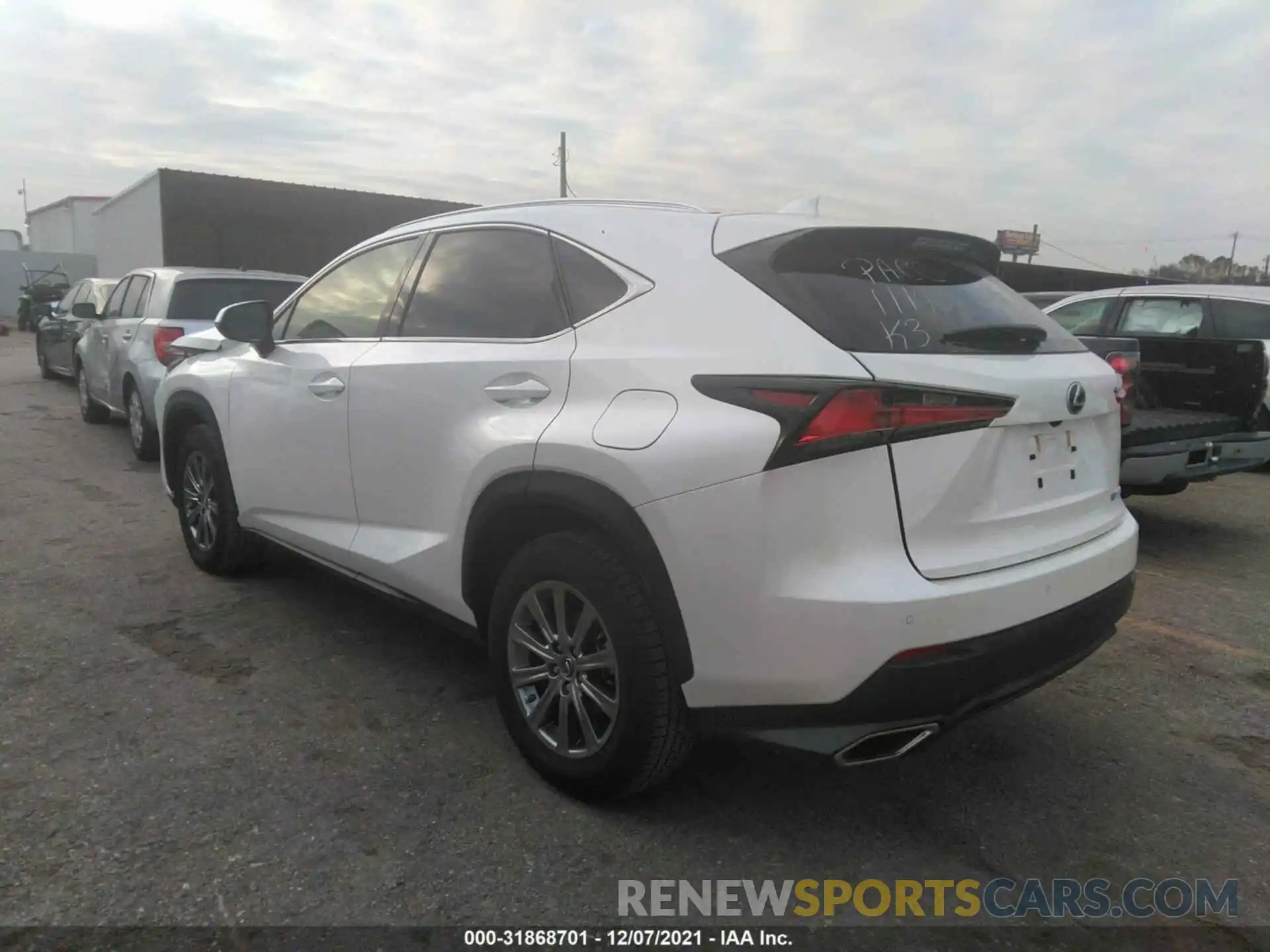 3 Фотография поврежденного автомобиля JTJYARBZ2K2156884 LEXUS NX 2019