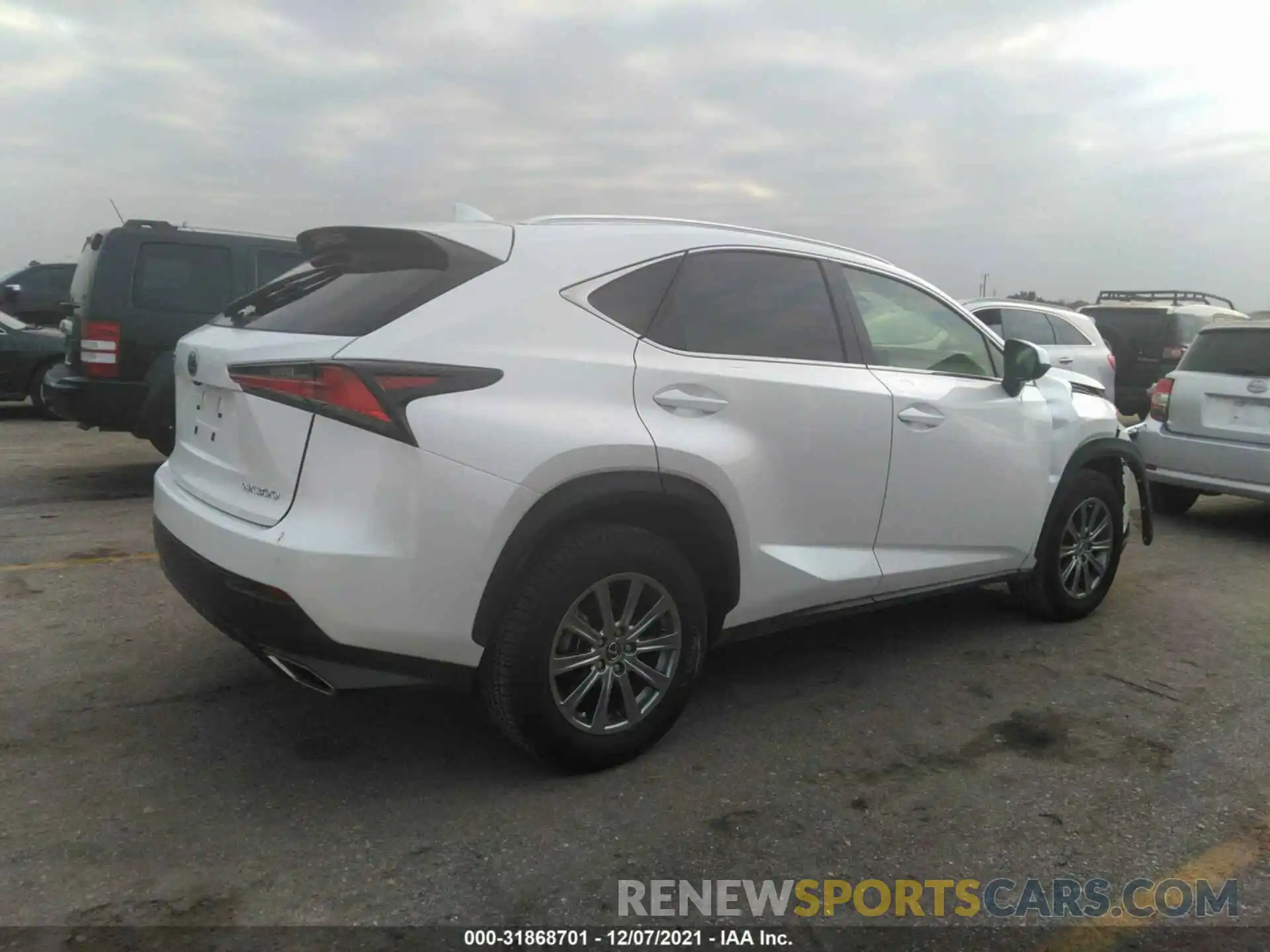 4 Фотография поврежденного автомобиля JTJYARBZ2K2156884 LEXUS NX 2019