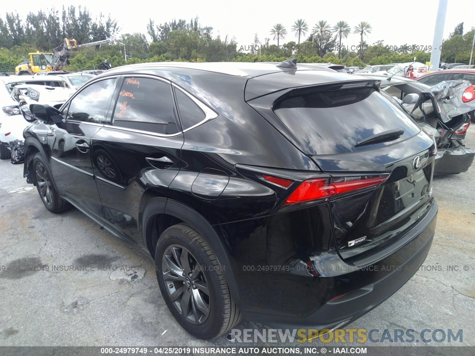 3 Фотография поврежденного автомобиля JTJYARBZ4K2123210 LEXUS NX 2019