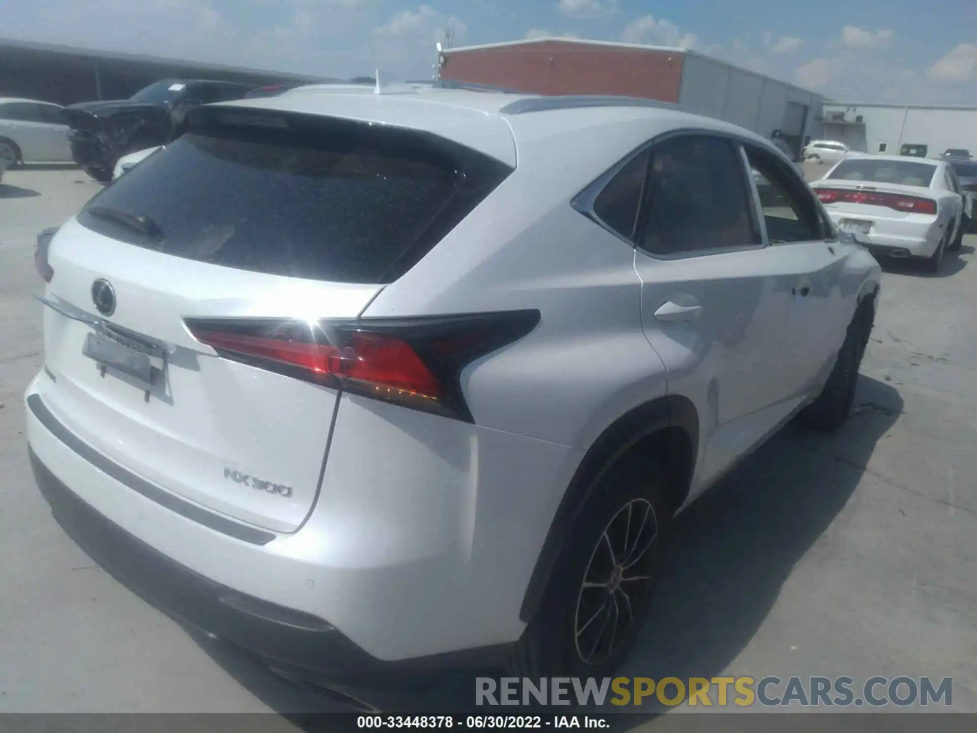 4 Фотография поврежденного автомобиля JTJYARBZ4K2124616 LEXUS NX 2019