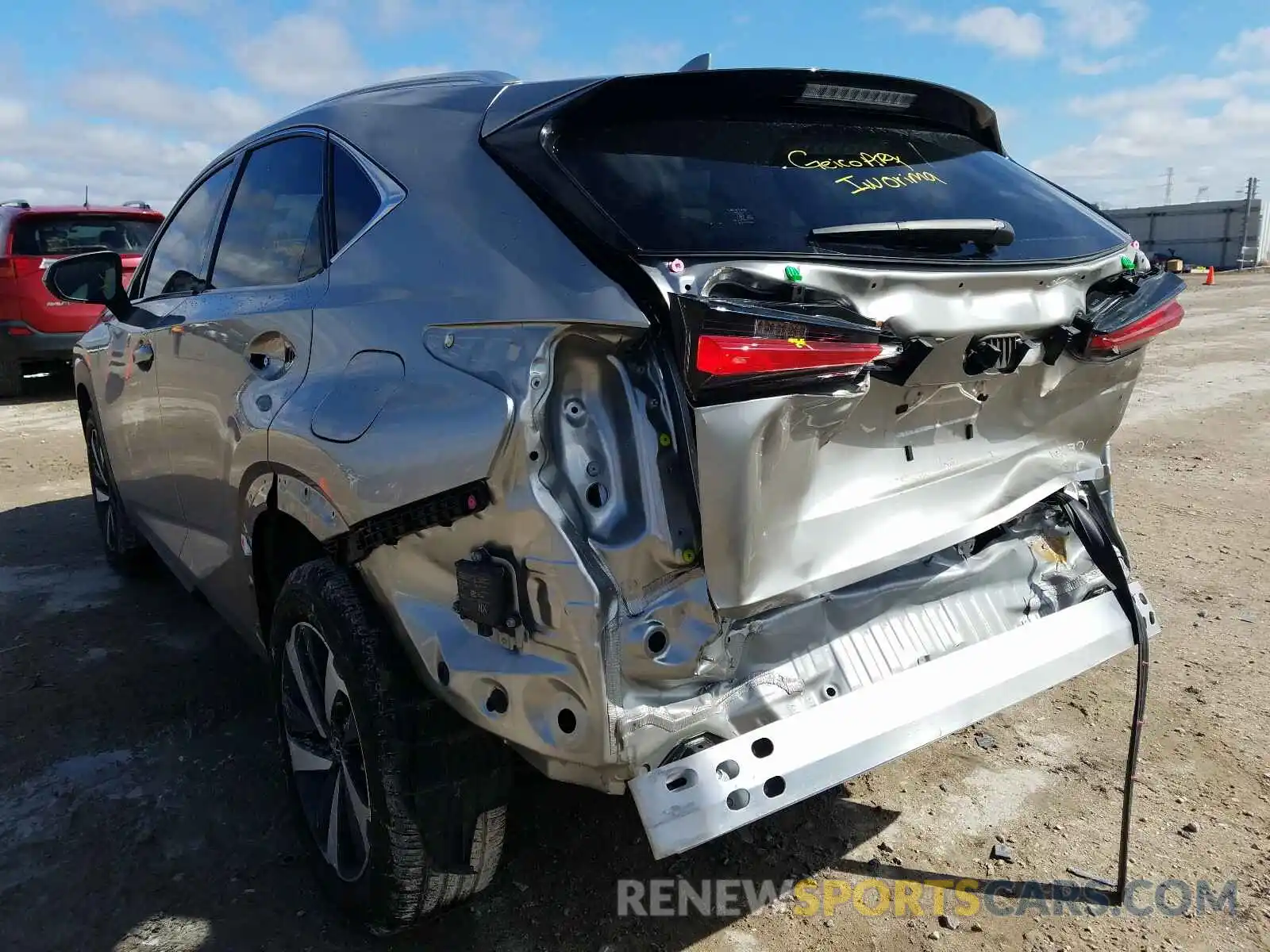 3 Фотография поврежденного автомобиля JTJYARBZ4K2129119 LEXUS NX 2019