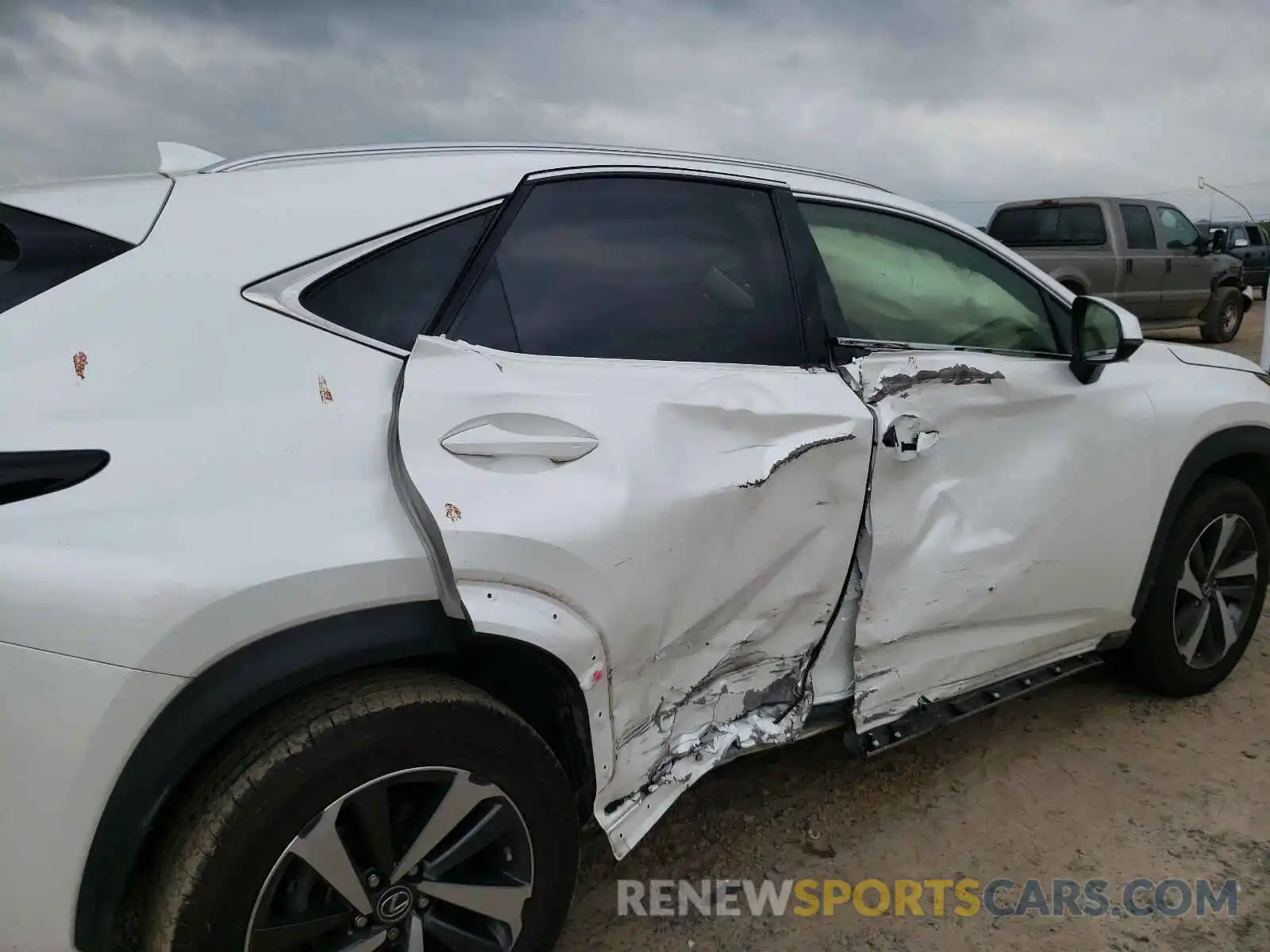 9 Photograph of a damaged car JTJYARBZ4K2137043 LEXUS NX 2019