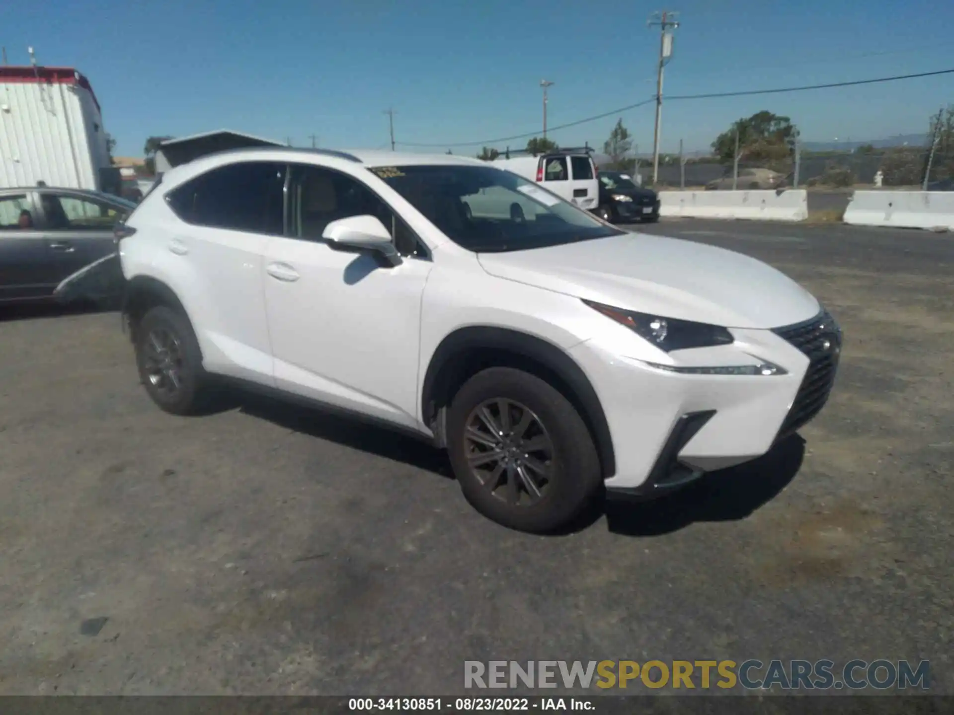 1 Фотография поврежденного автомобиля JTJYARBZ5K2117674 LEXUS NX 2019