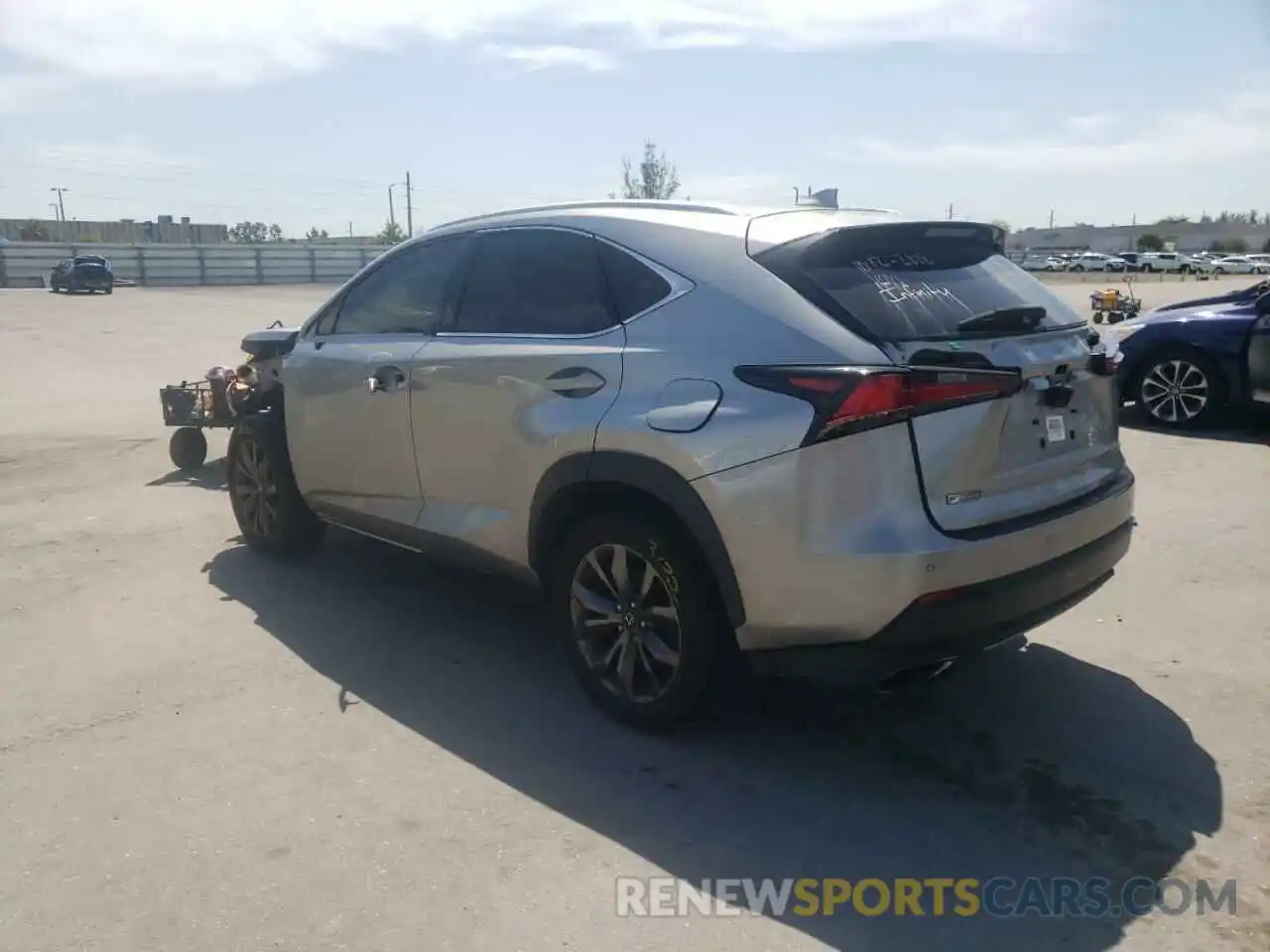 3 Фотография поврежденного автомобиля JTJYARBZ5K2144518 LEXUS NX 2019