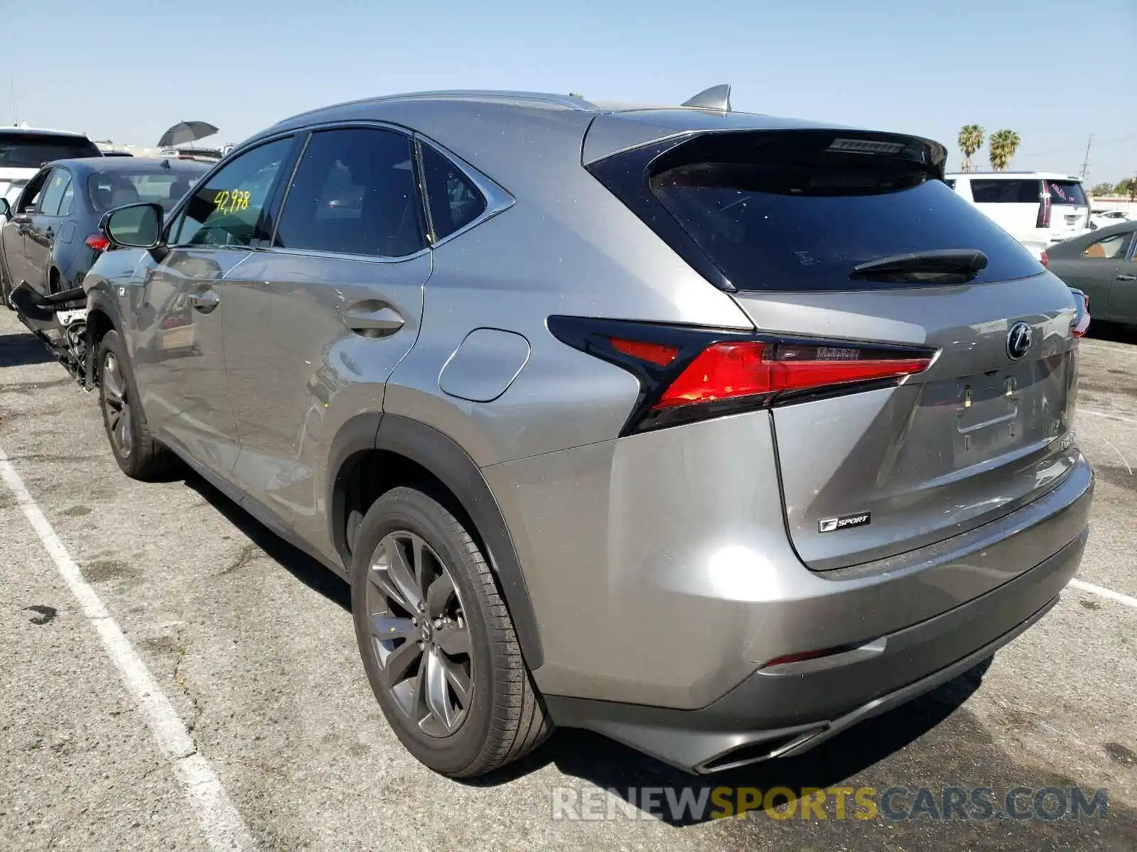 3 Фотография поврежденного автомобиля JTJYARBZ6K2128036 LEXUS NX 2019