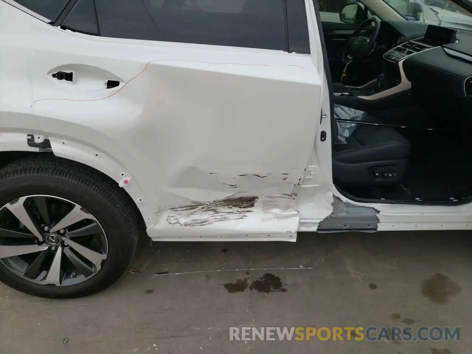 9 Фотография поврежденного автомобиля JTJYARBZ6K2157522 LEXUS NX 2019