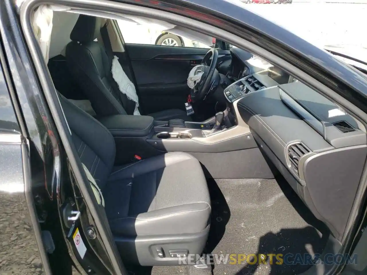 5 Photograph of a damaged car JTJYARBZ7K2138199 LEXUS NX 2019