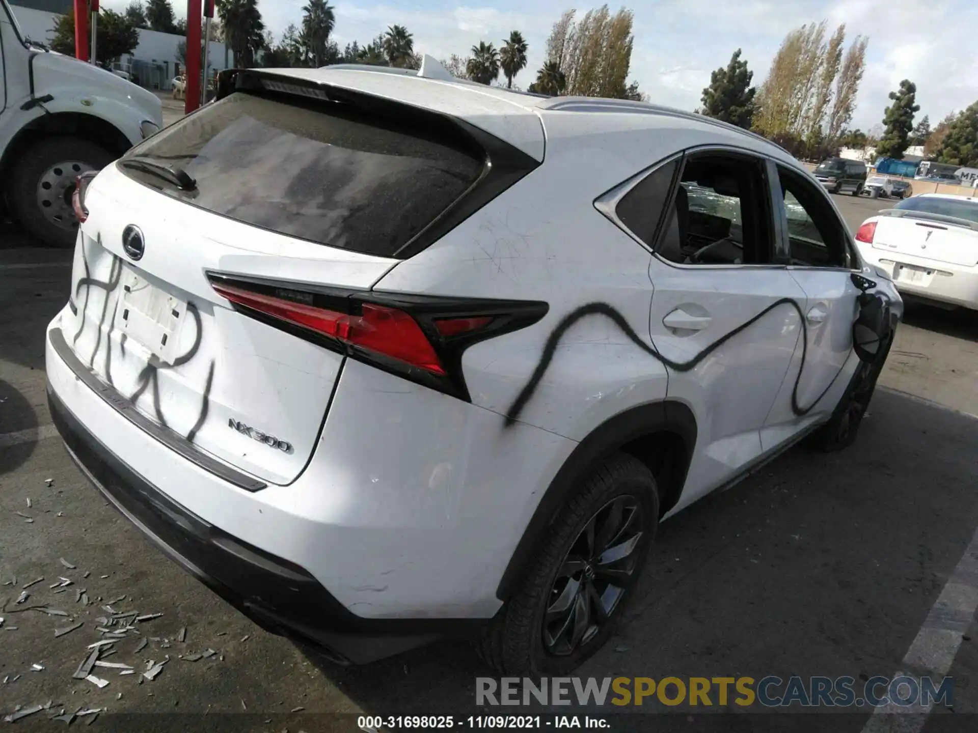 4 Фотография поврежденного автомобиля JTJYARBZ8K2118012 LEXUS NX 2019