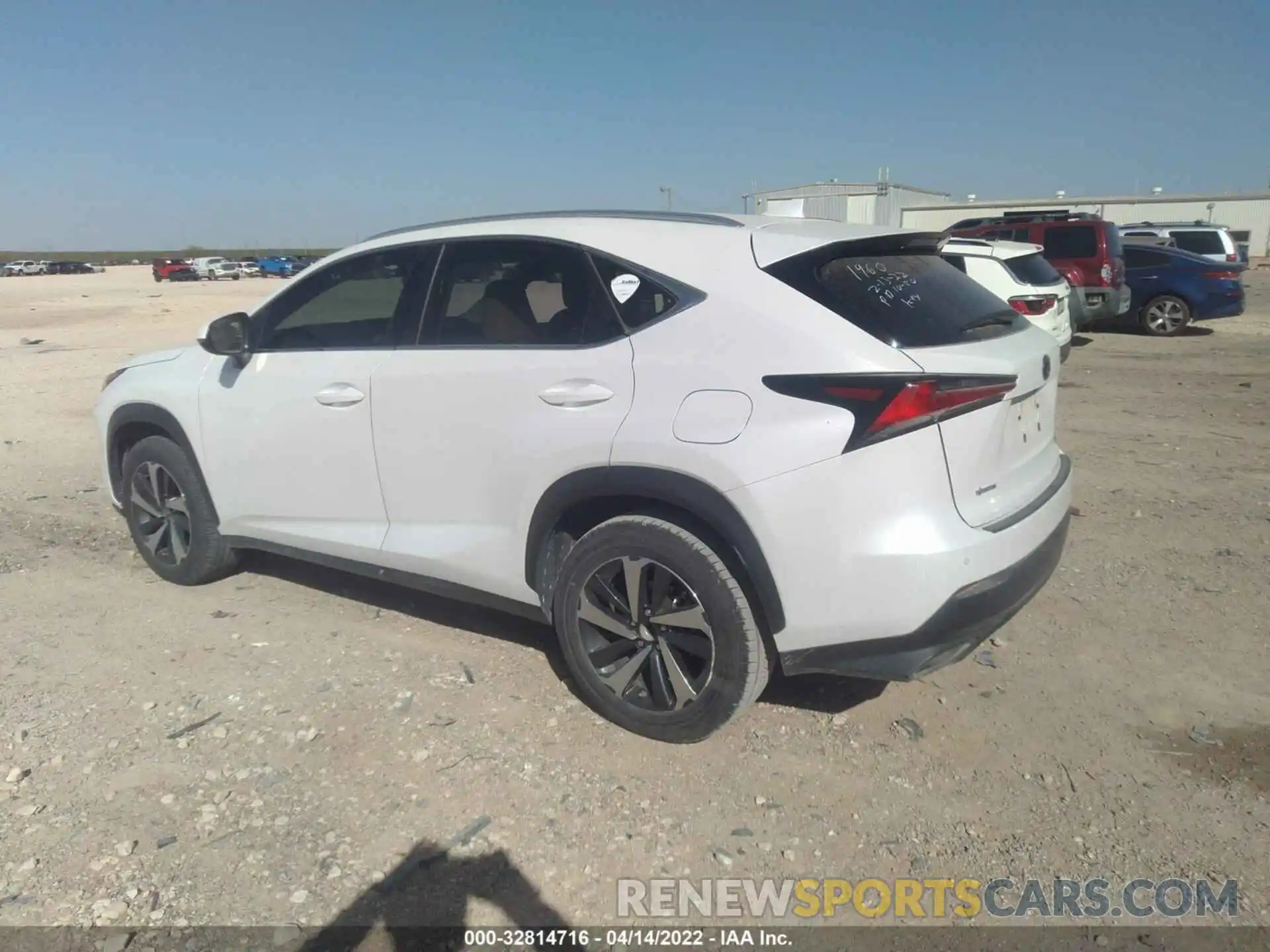 3 Фотография поврежденного автомобиля JTJYARBZ9K2121940 LEXUS NX 2019