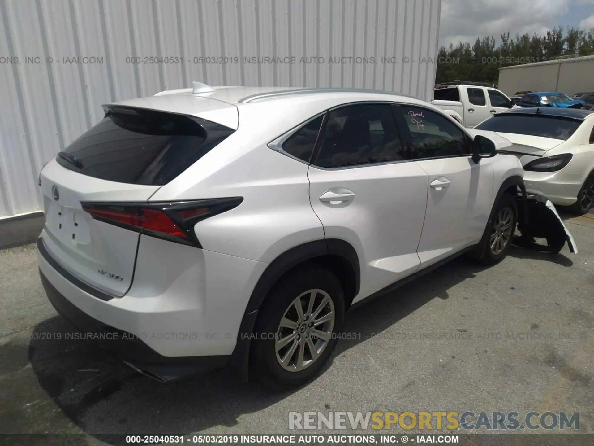 4 Фотография поврежденного автомобиля JTJYARBZ9K2135871 LEXUS NX 2019