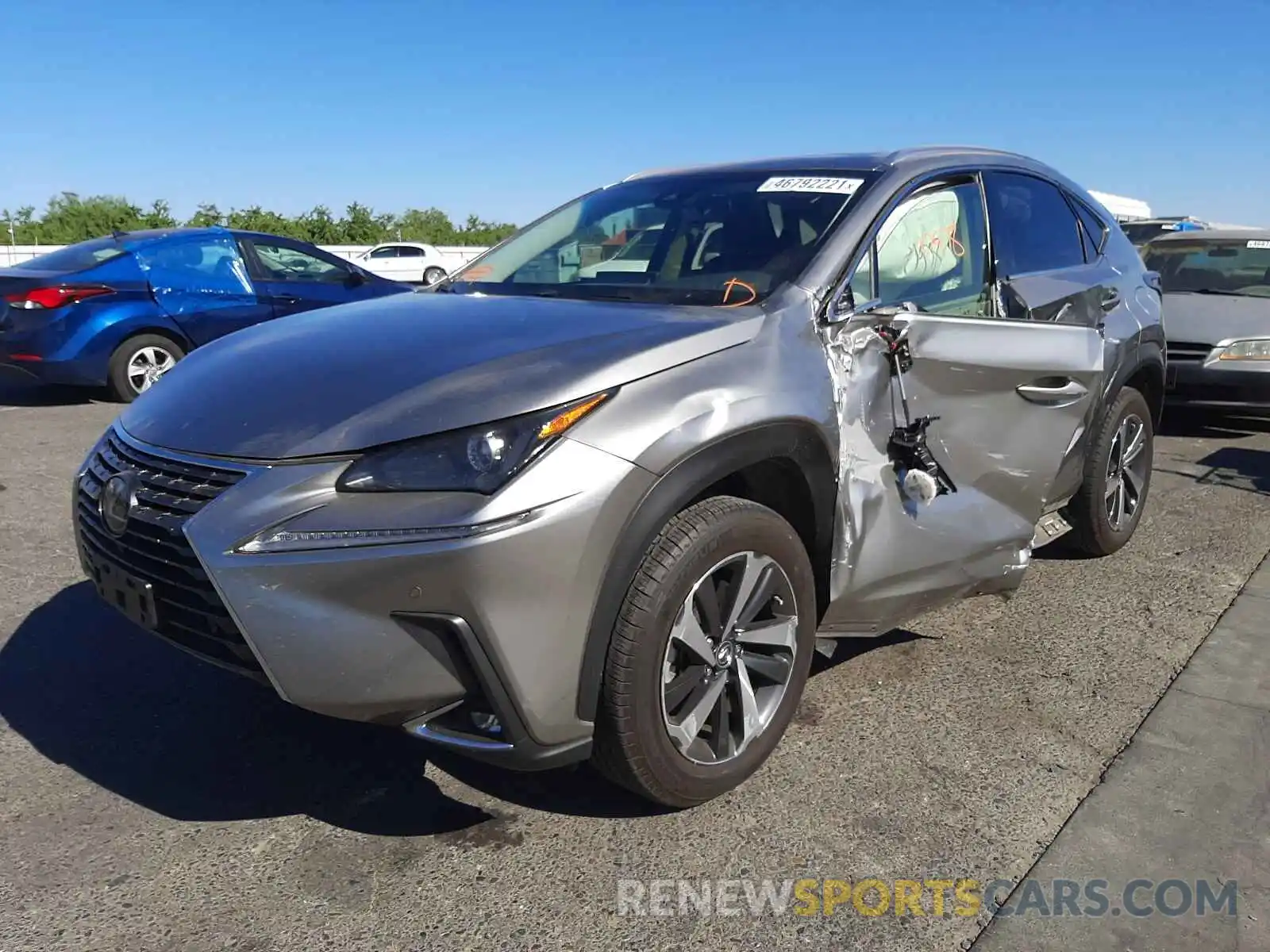 2 Фотография поврежденного автомобиля JTJYARBZ9K2158003 LEXUS NX 2019