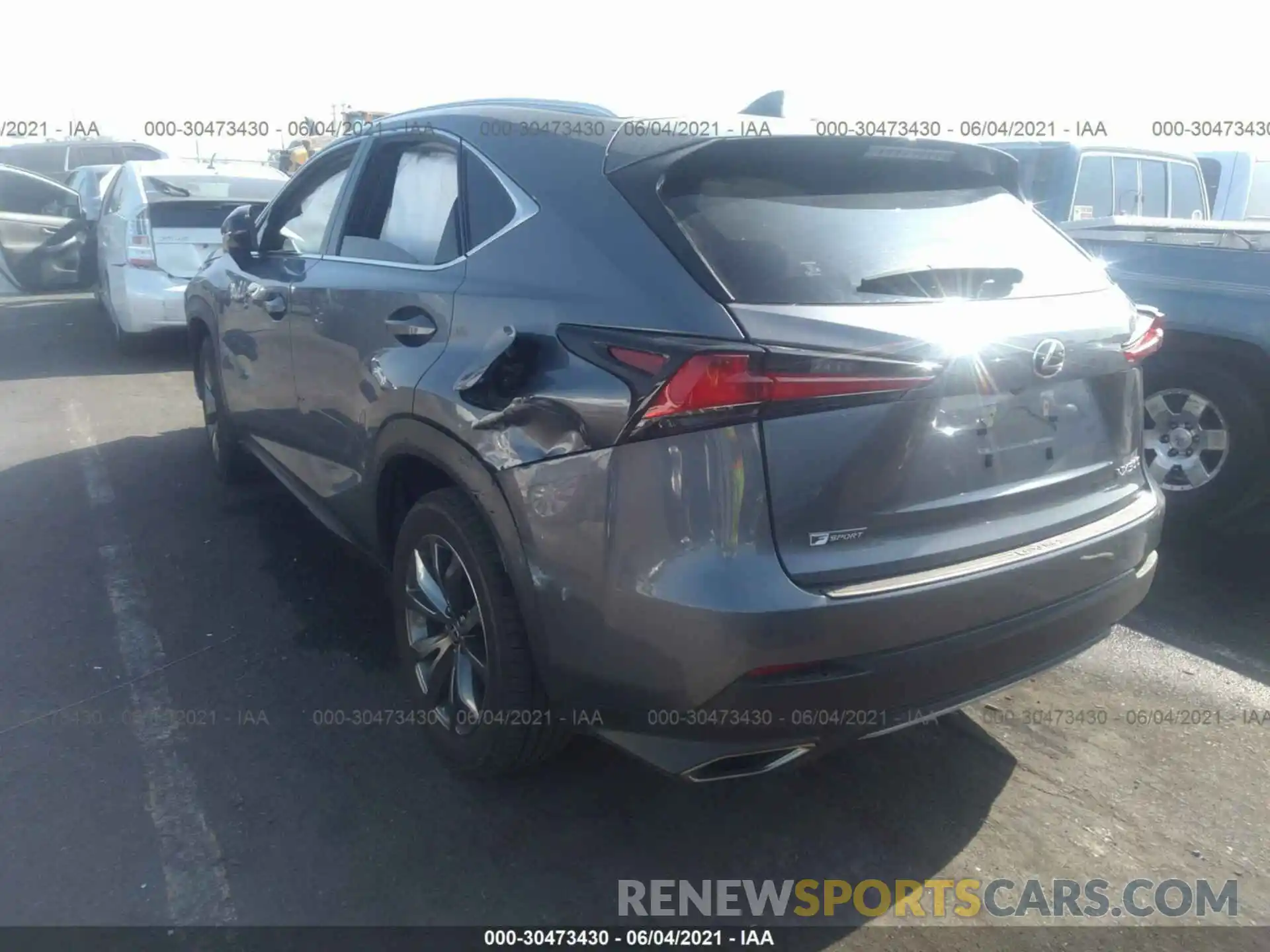 3 Фотография поврежденного автомобиля JTJYARBZXK2125205 LEXUS NX 2019