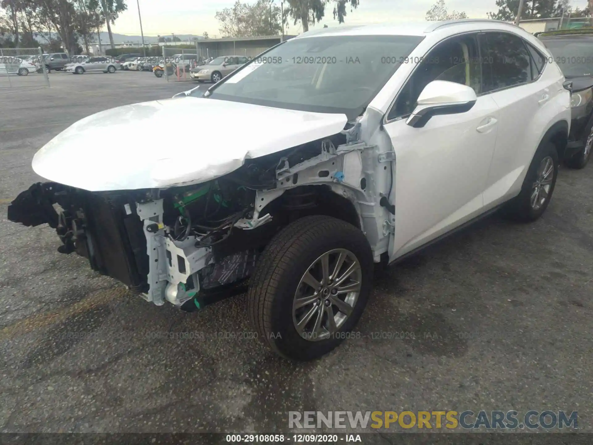 2 Фотография поврежденного автомобиля JTJYARBZXK2140982 LEXUS NX 2019