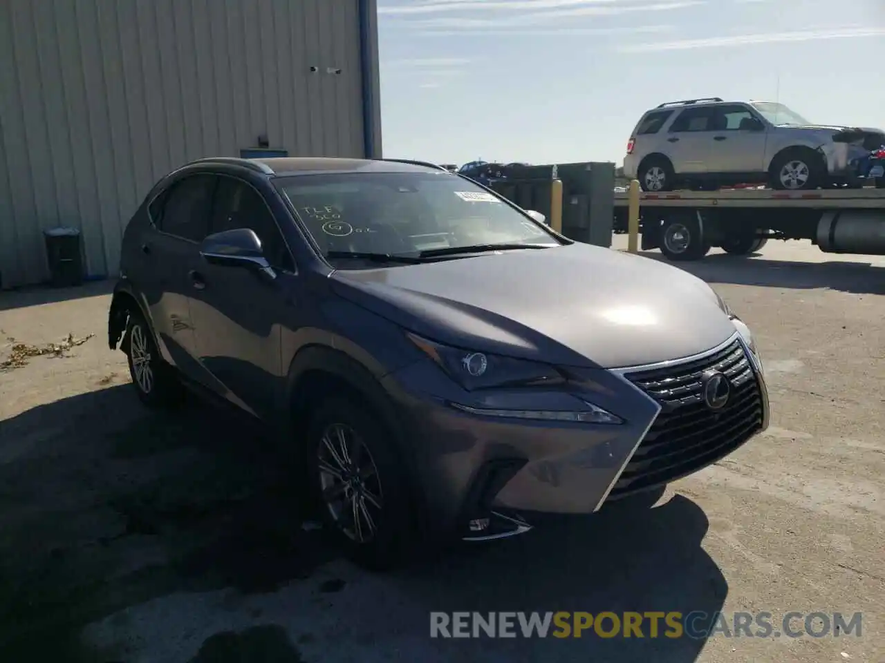 1 Фотография поврежденного автомобиля JTJYARBZXK2144403 LEXUS NX 2019