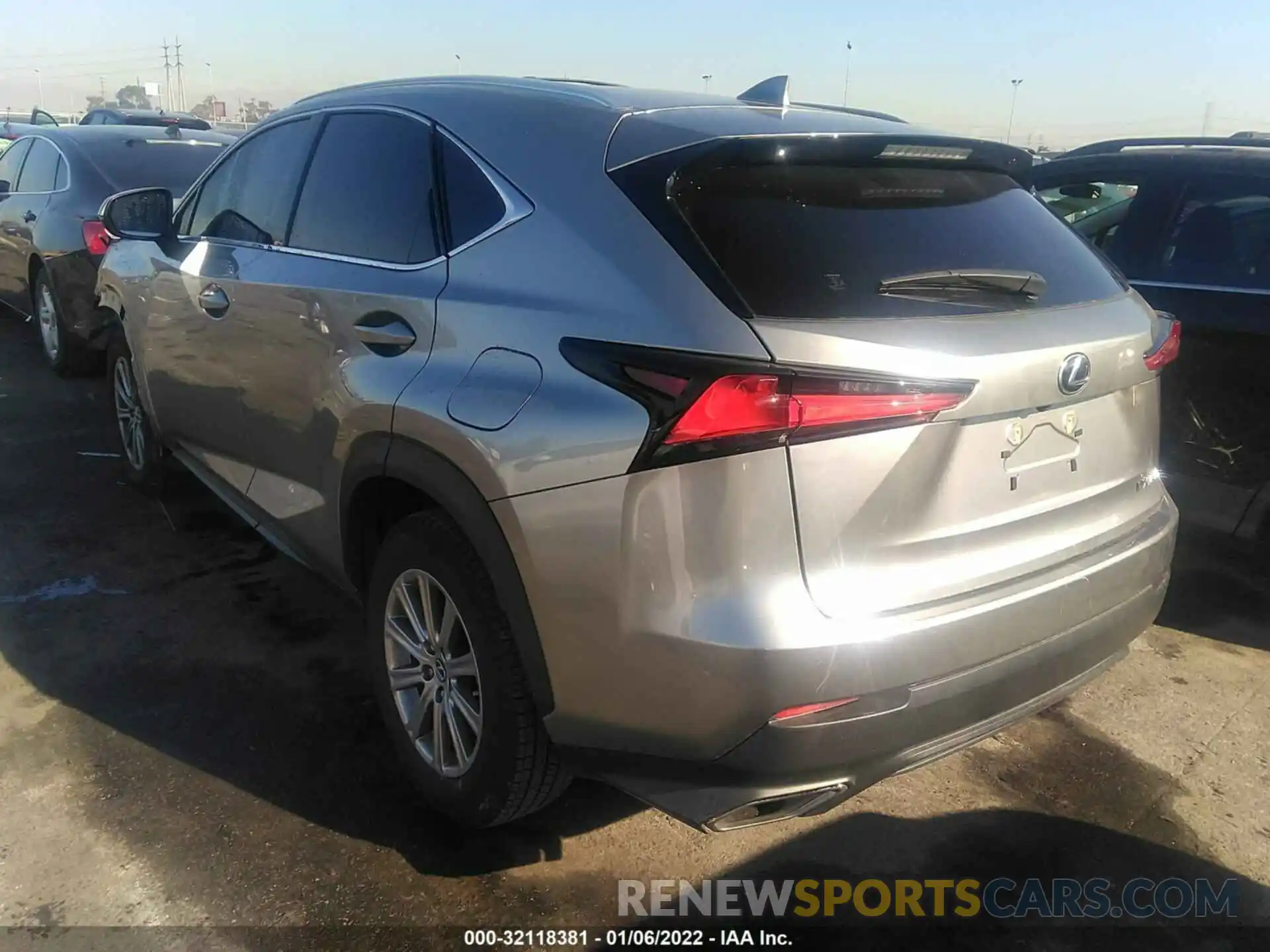 3 Фотография поврежденного автомобиля JTJAARBZ1L2172786 LEXUS NX 2020