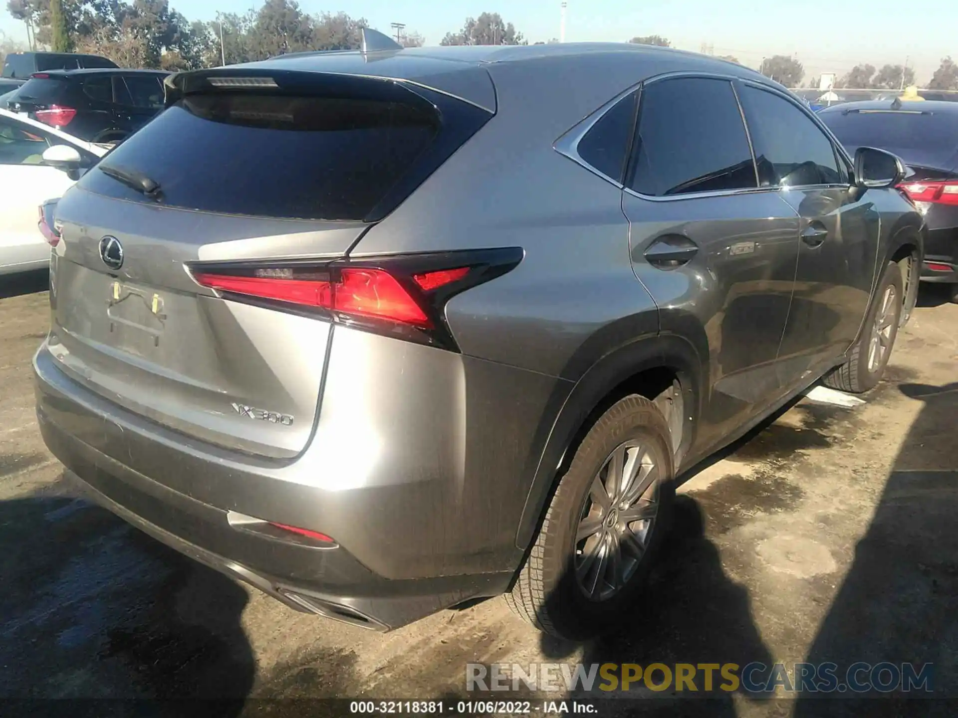 4 Фотография поврежденного автомобиля JTJAARBZ1L2172786 LEXUS NX 2020