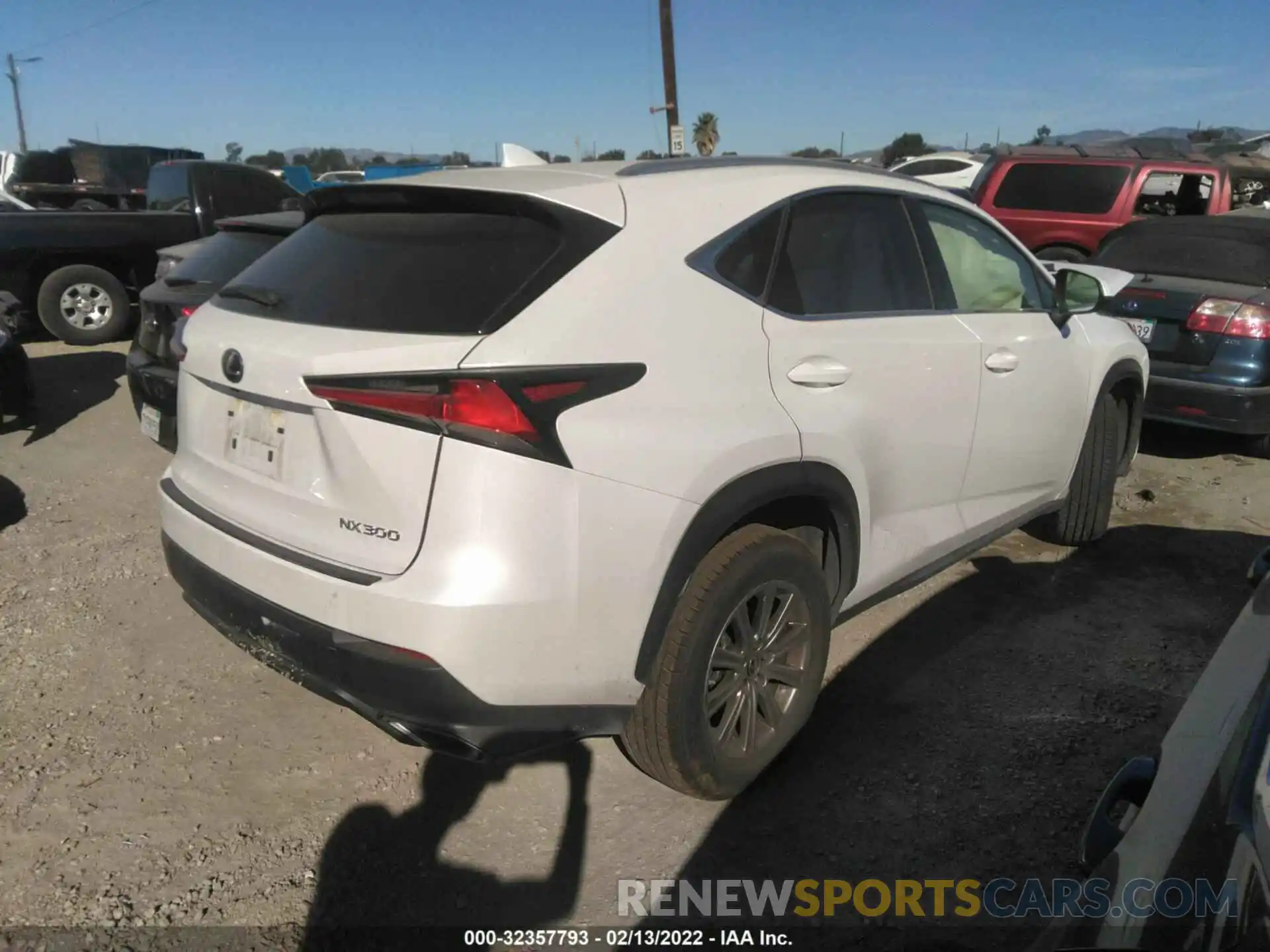 4 Фотография поврежденного автомобиля JTJAARBZ1L5013958 LEXUS NX 2020