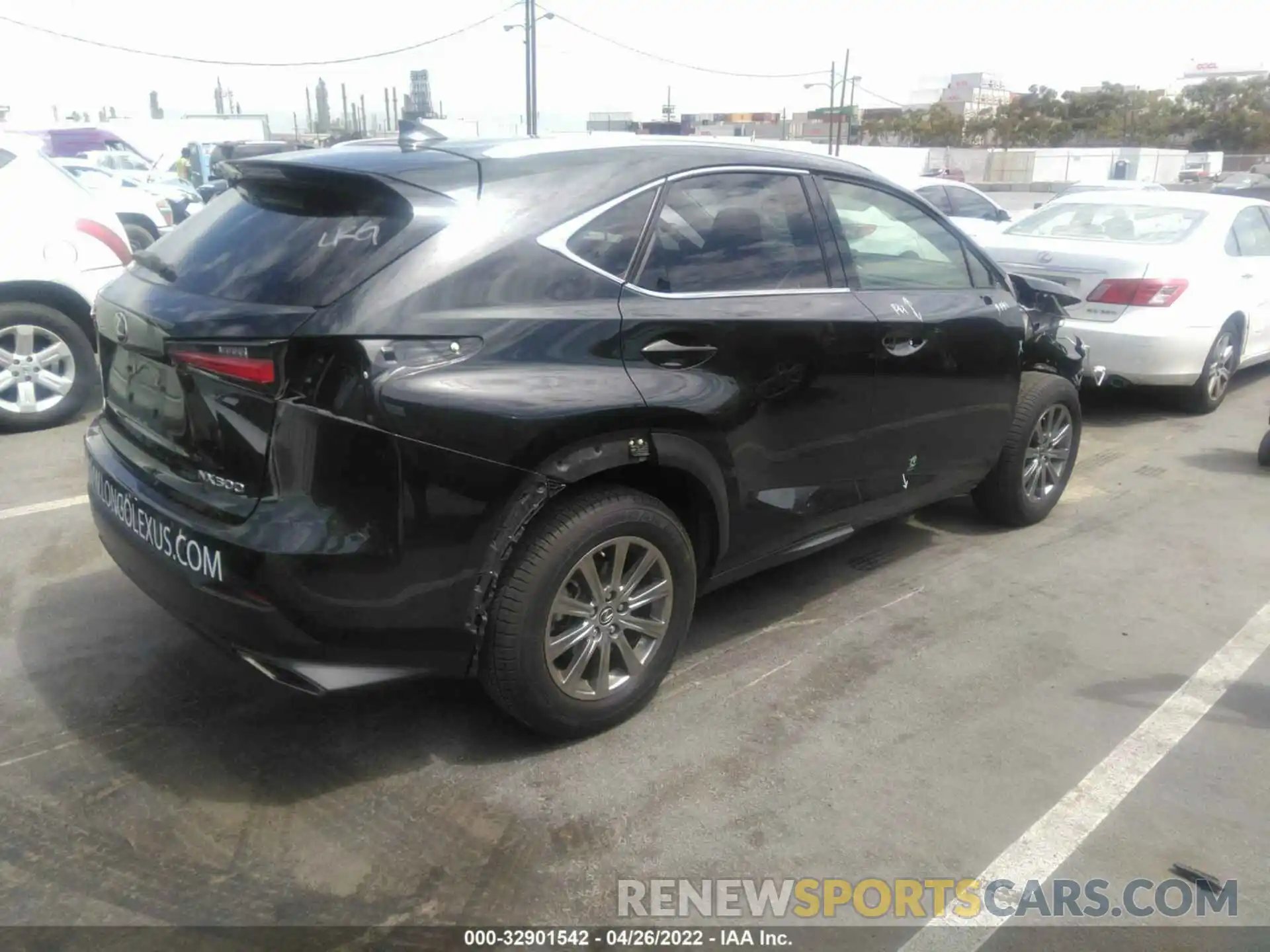 4 Фотография поврежденного автомобиля JTJAARBZ7L2164806 LEXUS NX 2020