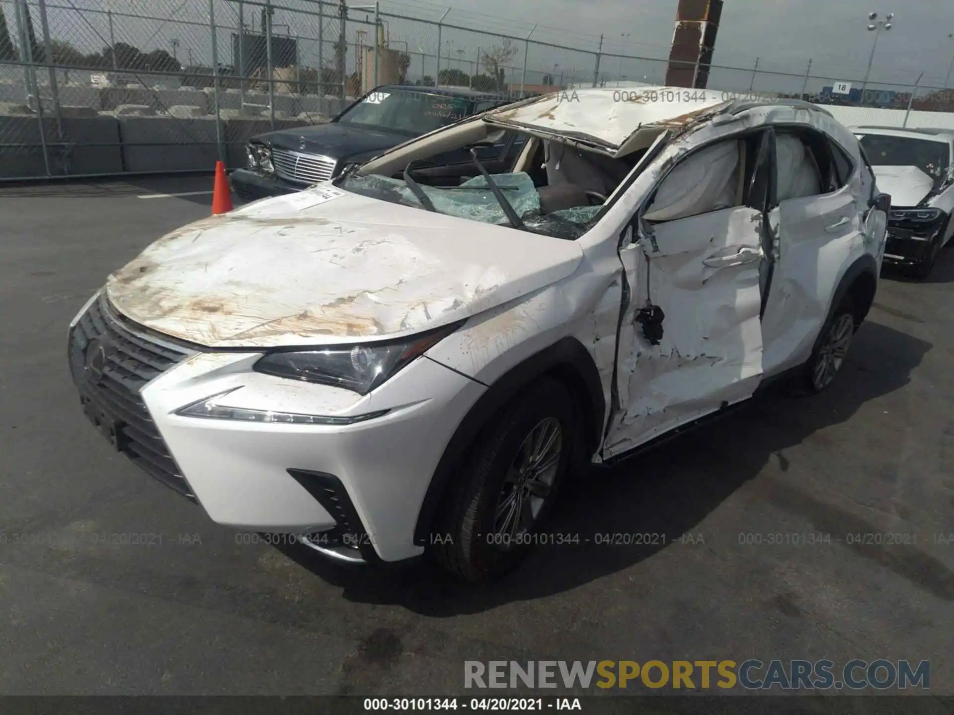 2 Фотография поврежденного автомобиля JTJAARBZXL5000951 LEXUS NX 2020