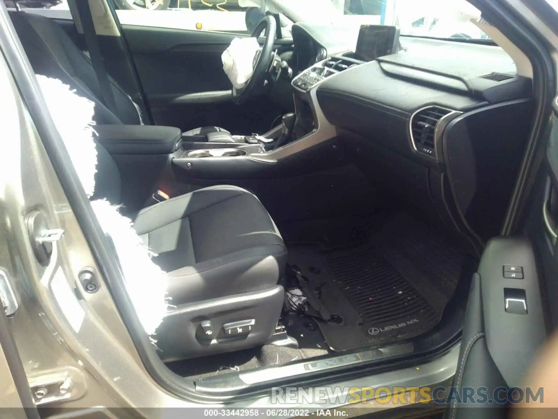 5 Photograph of a damaged car JTJAARDZ1L5016792 LEXUS NX 2020