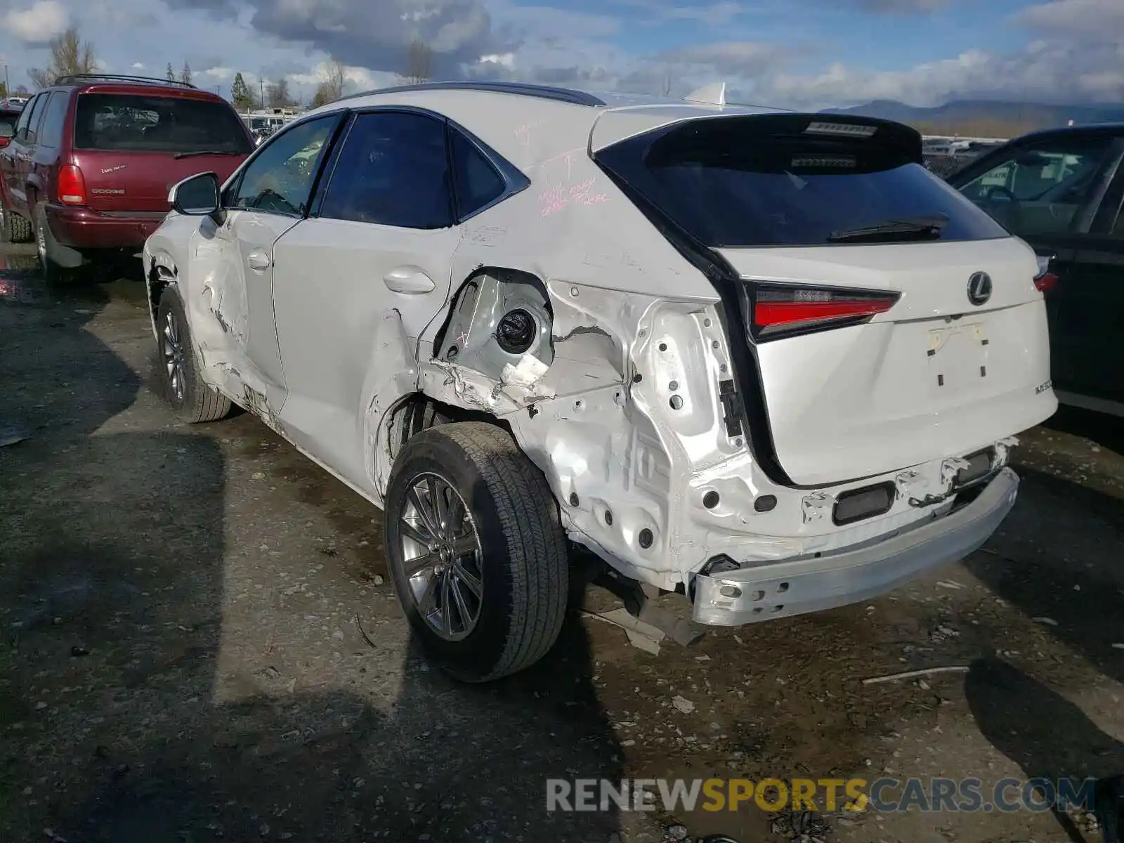 3 Фотография поврежденного автомобиля JTJAARDZ4L5016611 LEXUS NX 2020