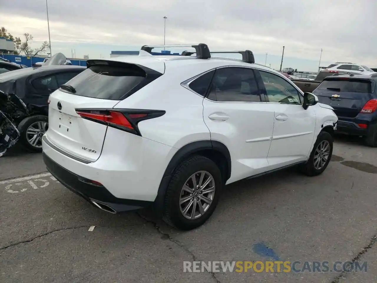 4 Фотография поврежденного автомобиля JTJDARBZ1L5008689 LEXUS NX 2020