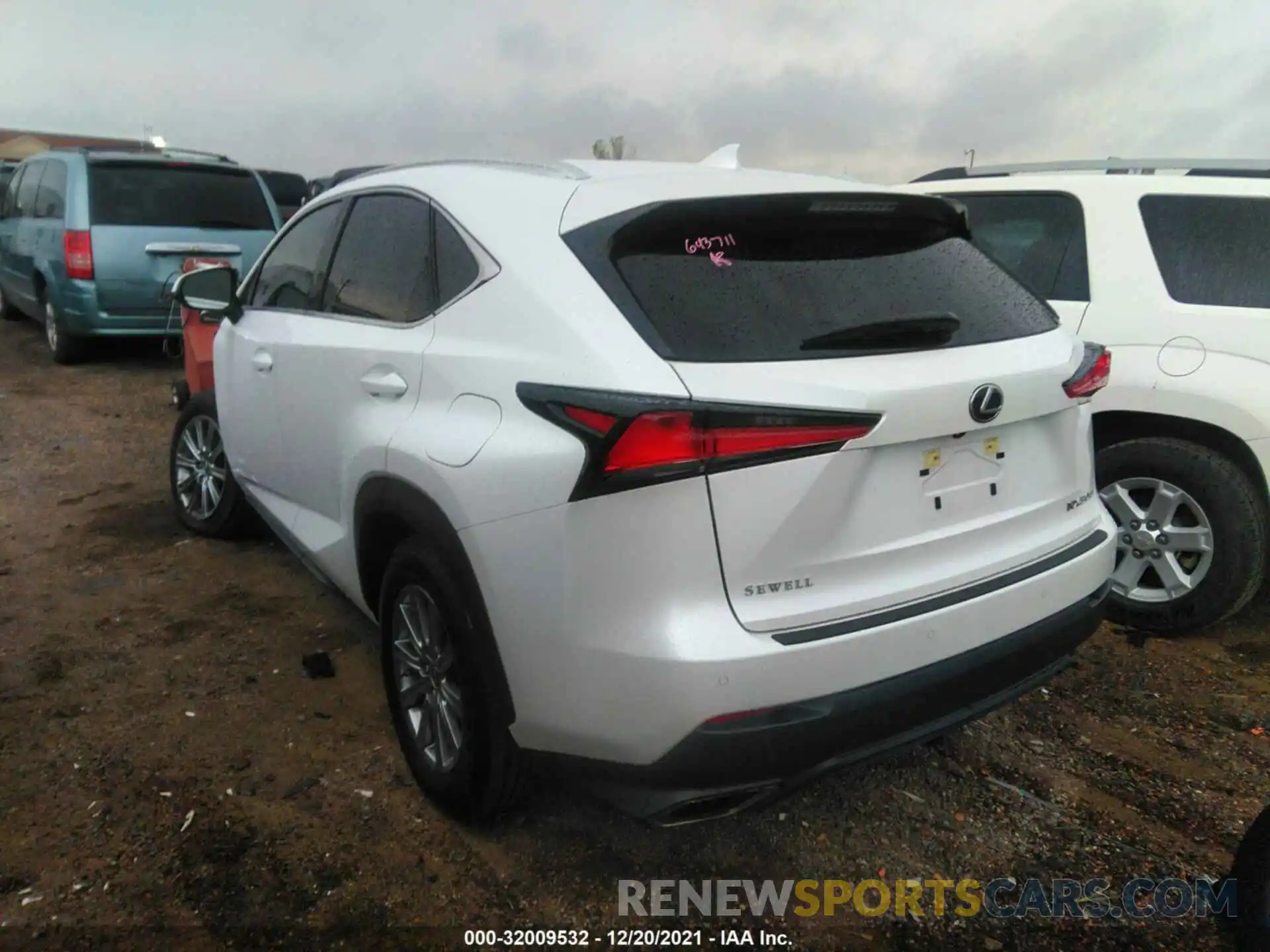 3 Фотография поврежденного автомобиля JTJDARBZ9L5013512 LEXUS NX 2020