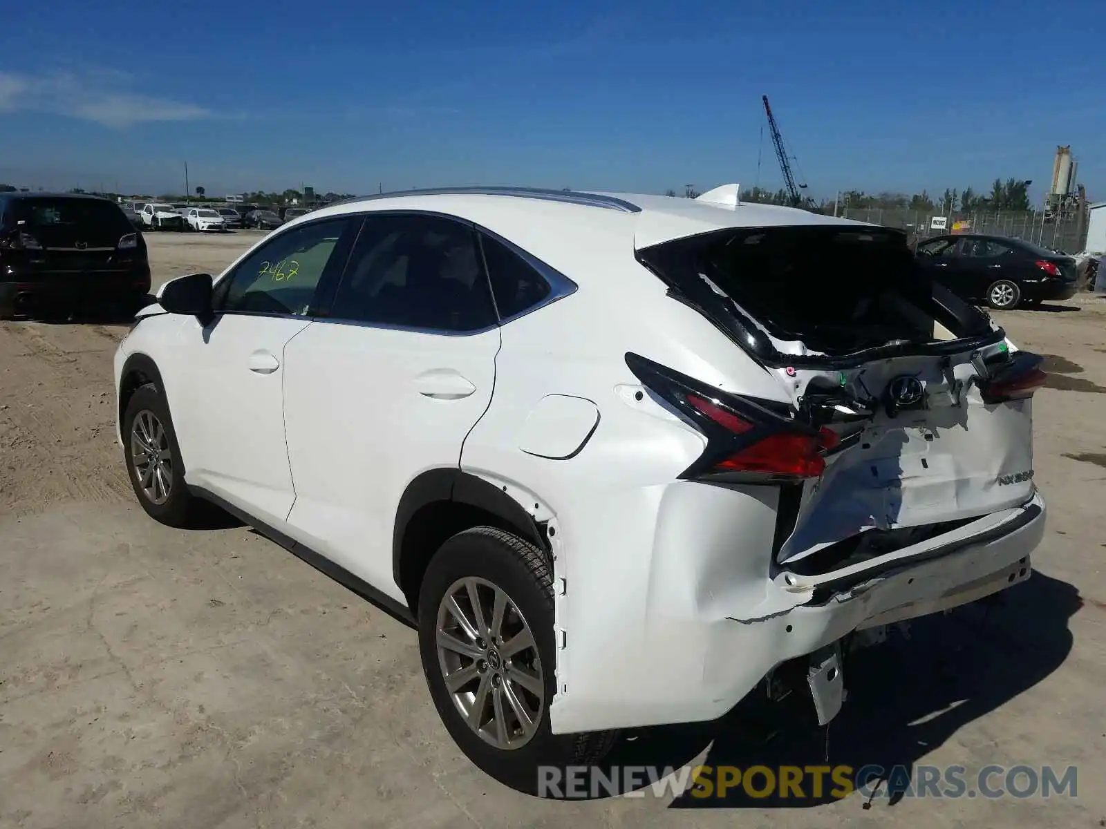 3 Фотография поврежденного автомобиля JTJDARBZ9L5013543 LEXUS NX 2020