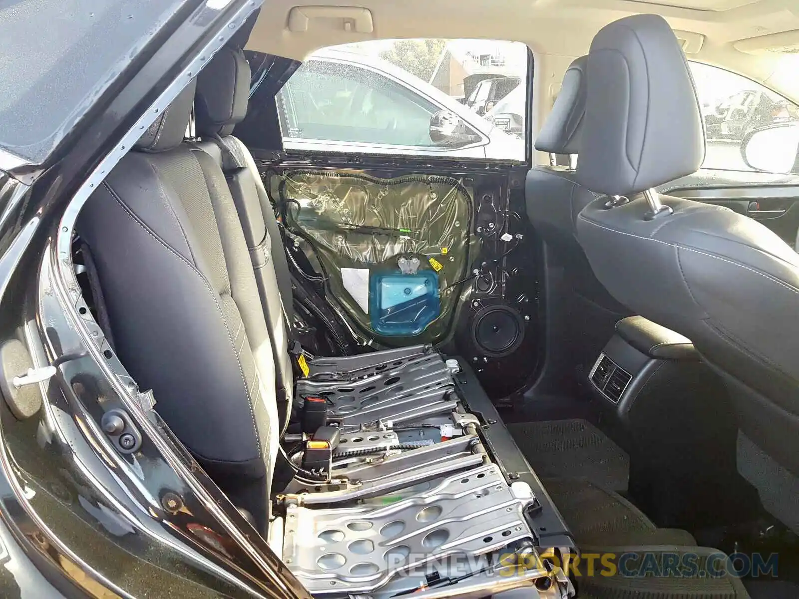 6 Photograph of a damaged car JTJDJRDZ9L2133454 LEXUS NX 2020